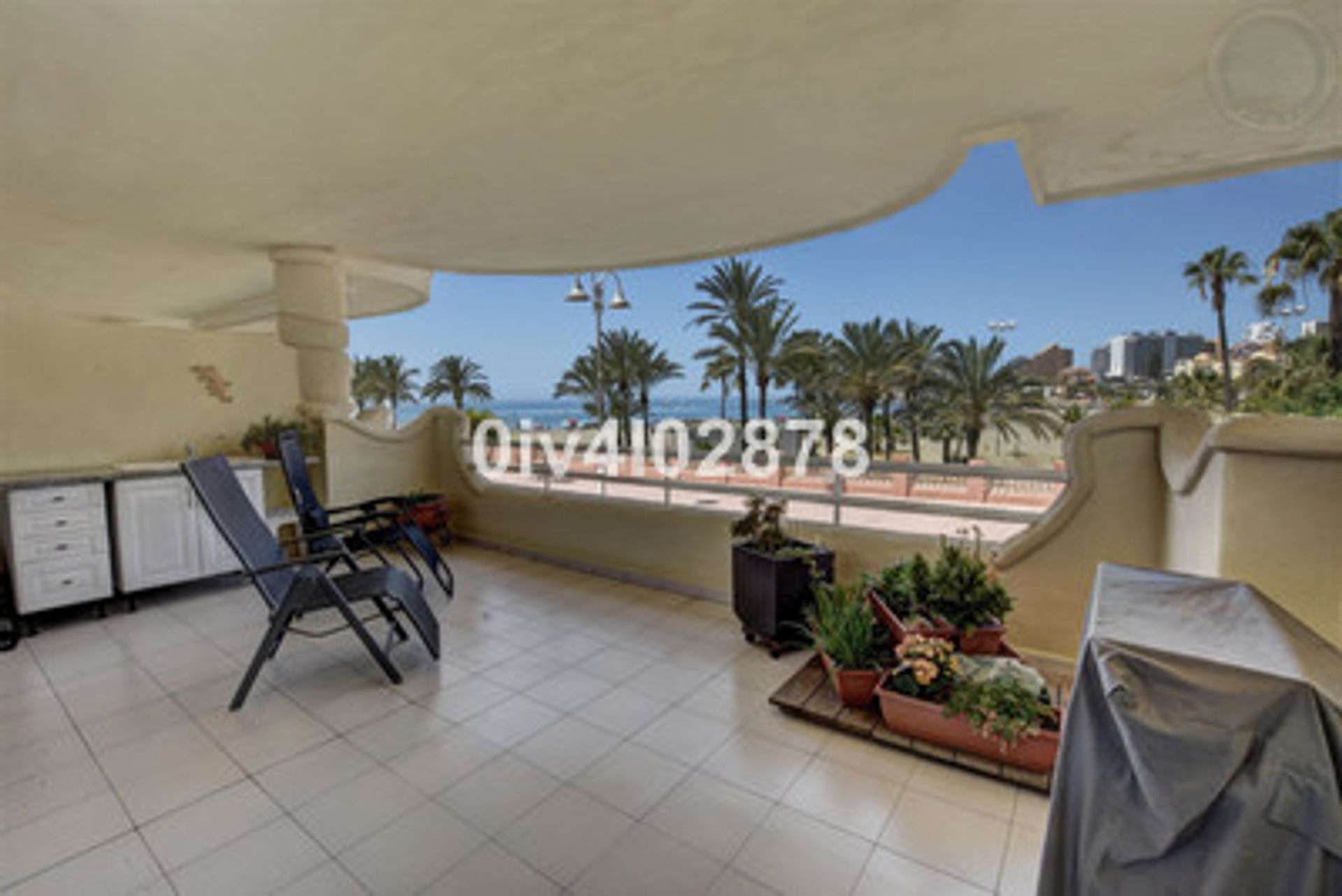 Condominium dans Benalmádena, Andalousie 10121631