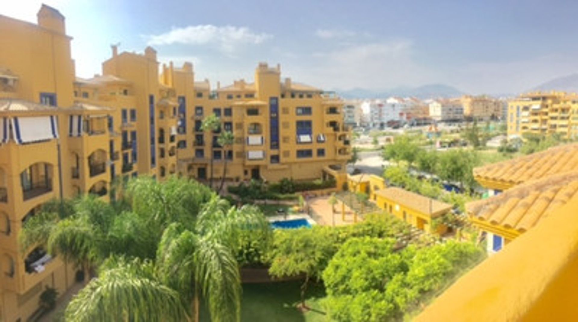 Condominio en San Pedro de Alcántara, Andalusia 10122092