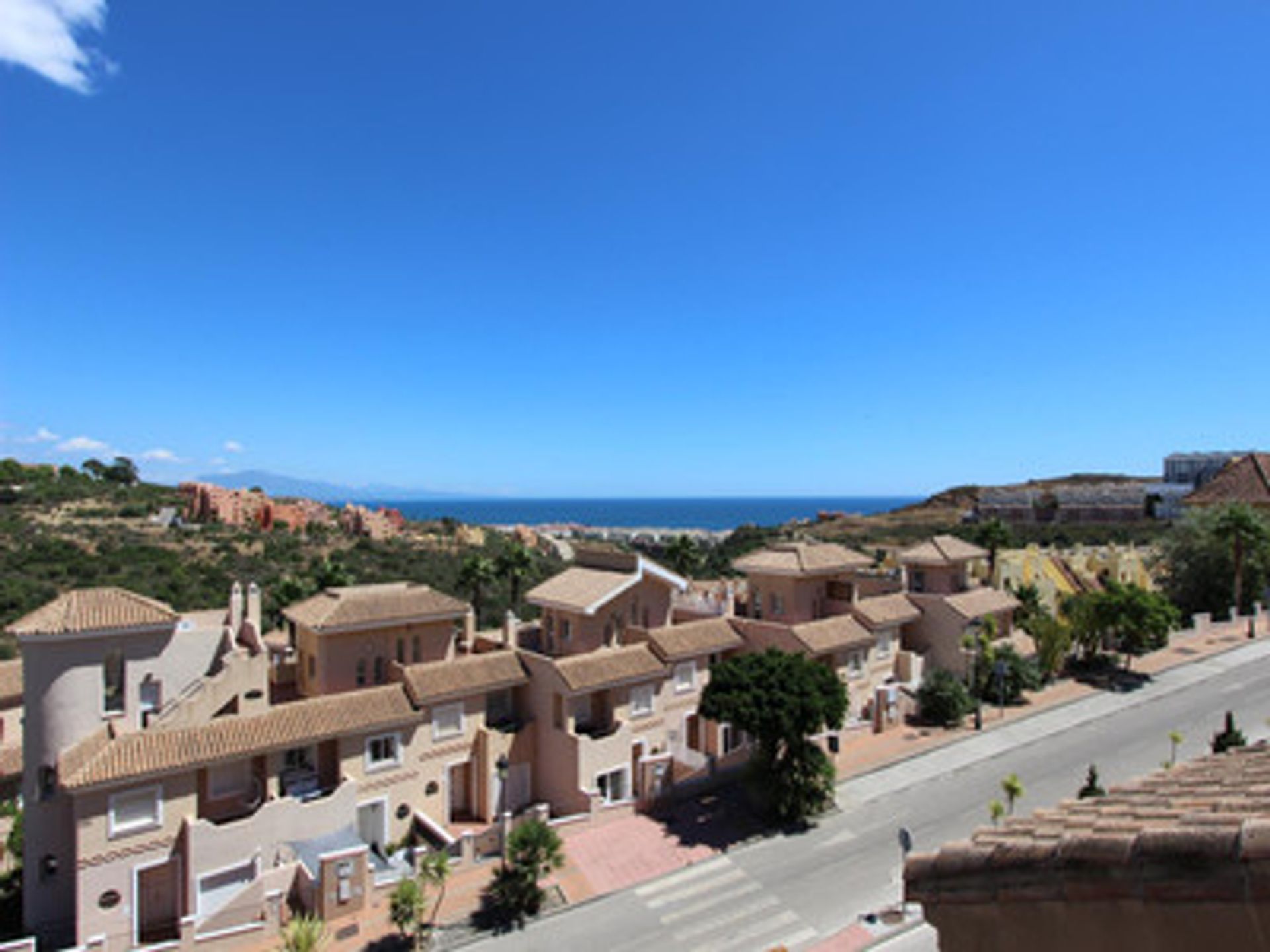 Будинок в Puerto de la Duquesa, Andalusia 10122428