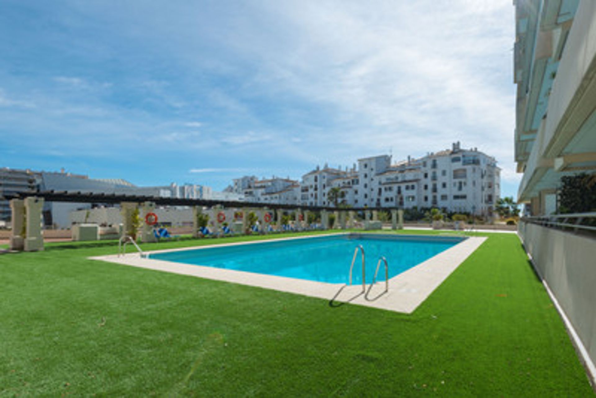 Condominio en , Andalusia 10122500