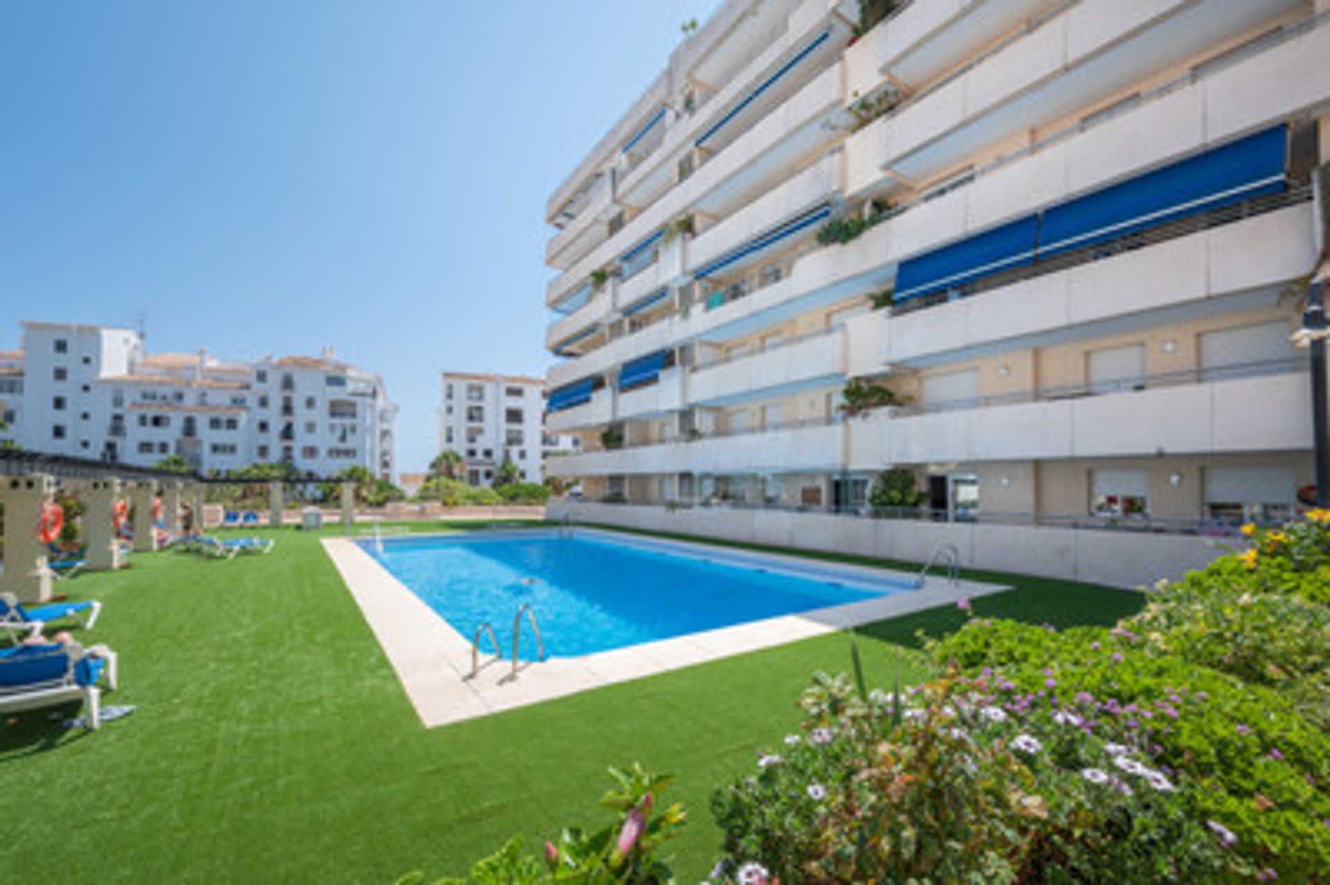 Condominio en , Andalusia 10122500