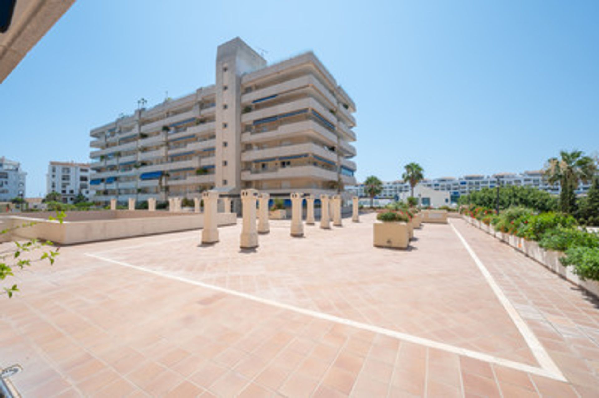 Condominio en , Andalusia 10122500