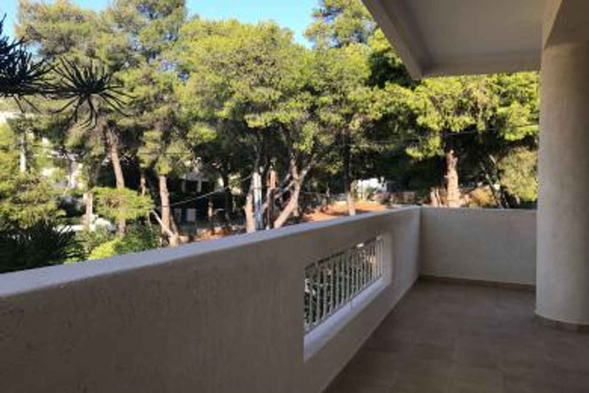 House in Vouliagmeni,  10122750