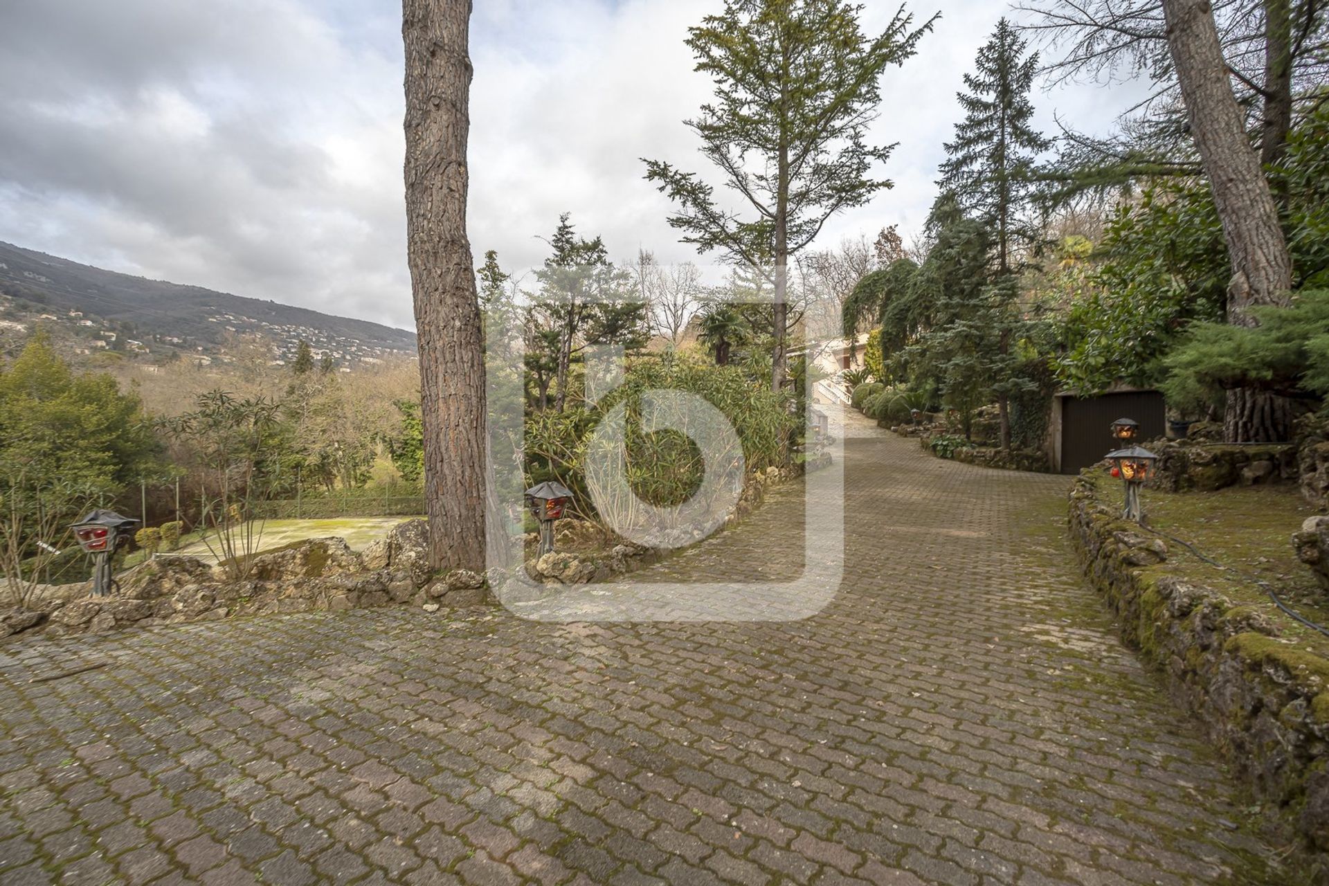 rumah dalam Grasse, Provence-Alpes-Côte d'Azur 10123252