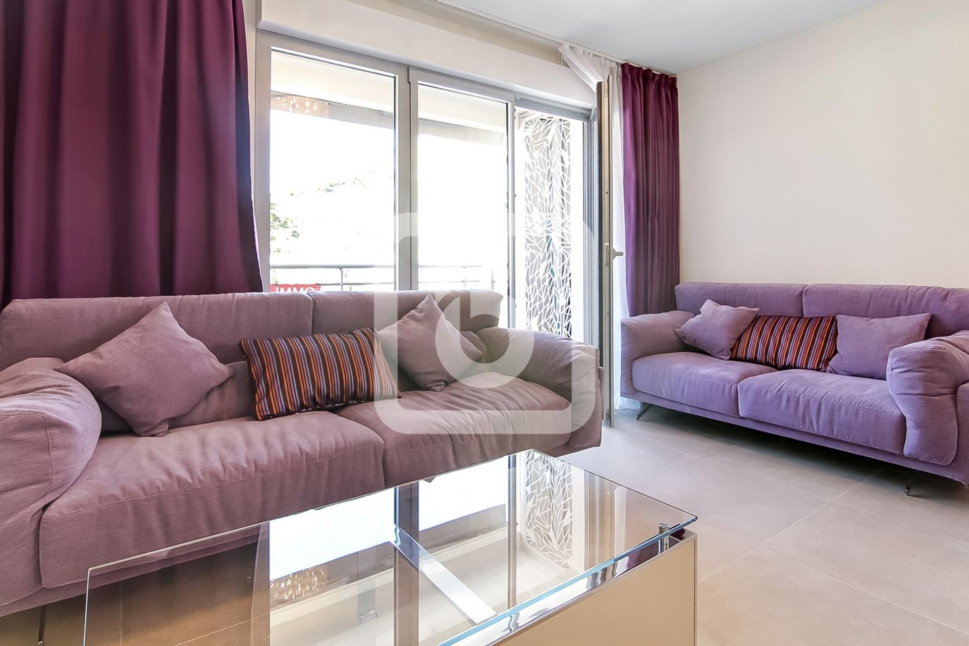 Condominium in Nice, Provence-Alpes-Côte d'Azur 10123330