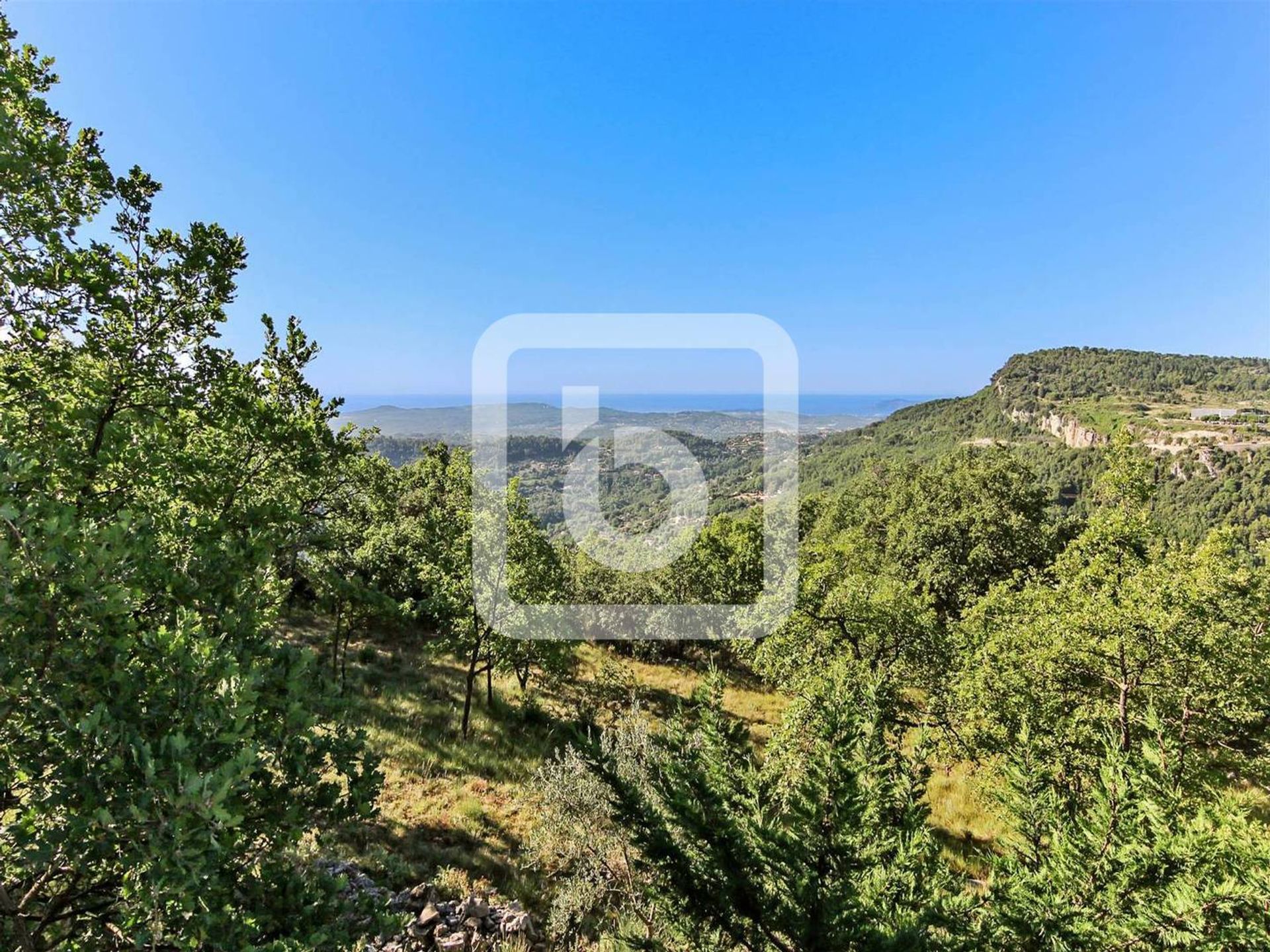 Casa nel Le Bar-sur-Loup, Provence-Alpes-Cote d'Azur 10123838