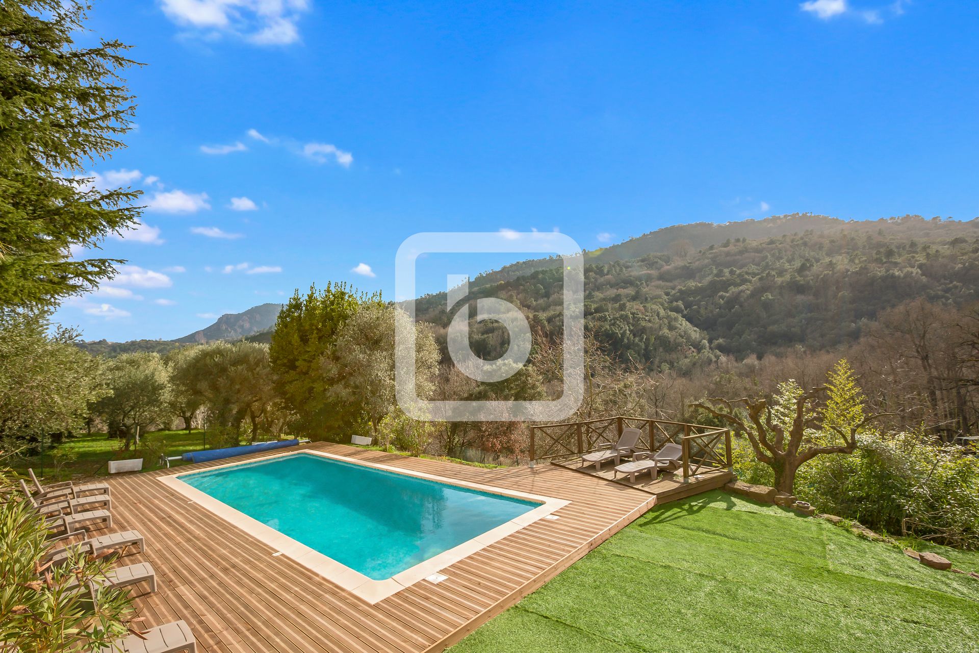 Huis in Tanneron, Provence-Alpes-Côte d'Azur 10124024