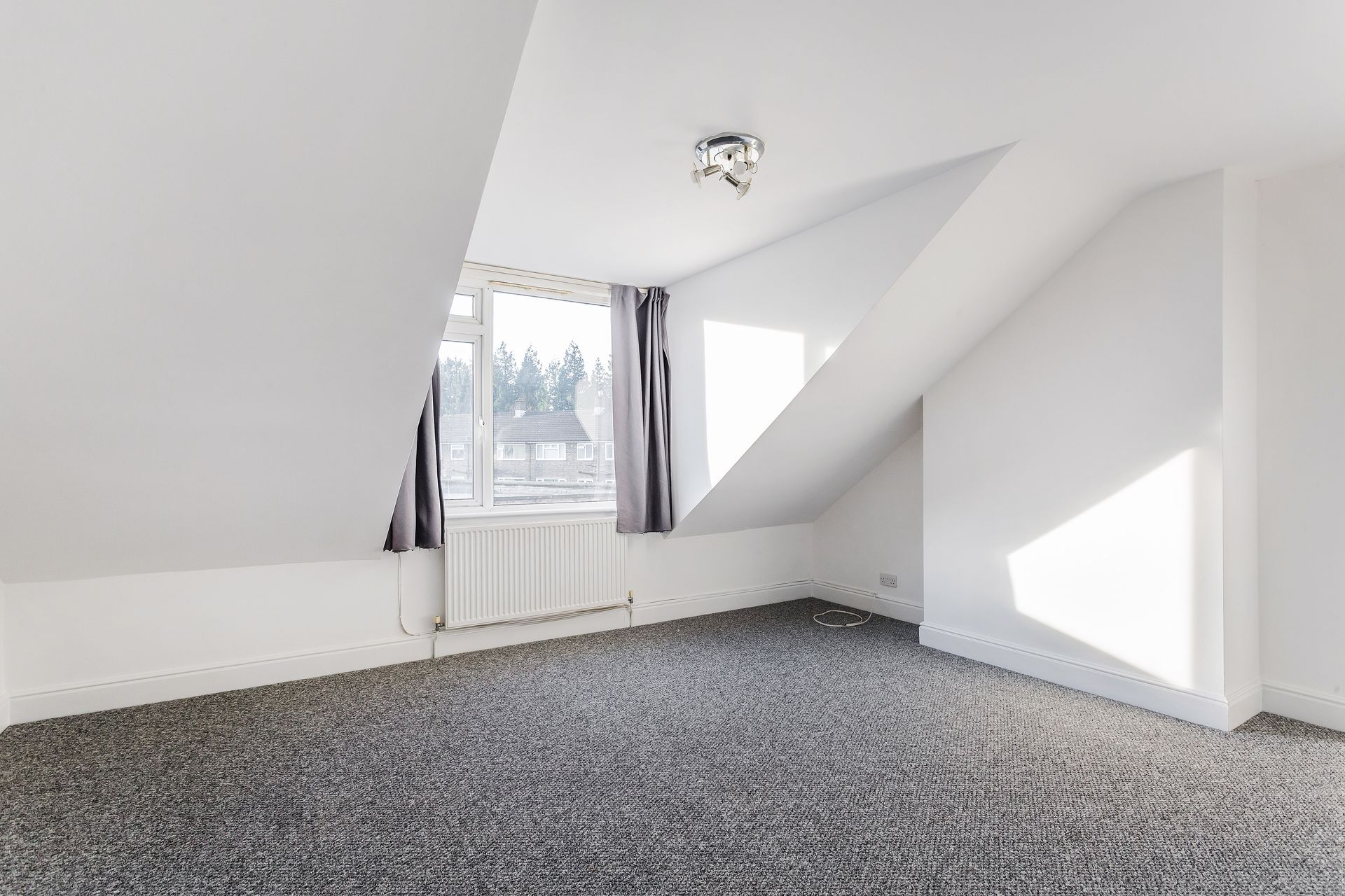 Condominium in Caterham, Surrey 10124380