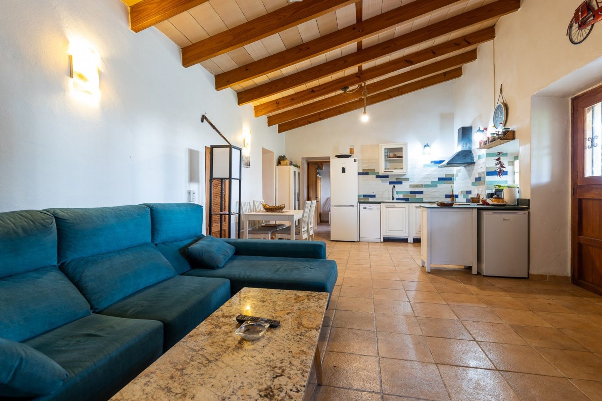 Condominium in Montuiri, Balearic Islands 10124548