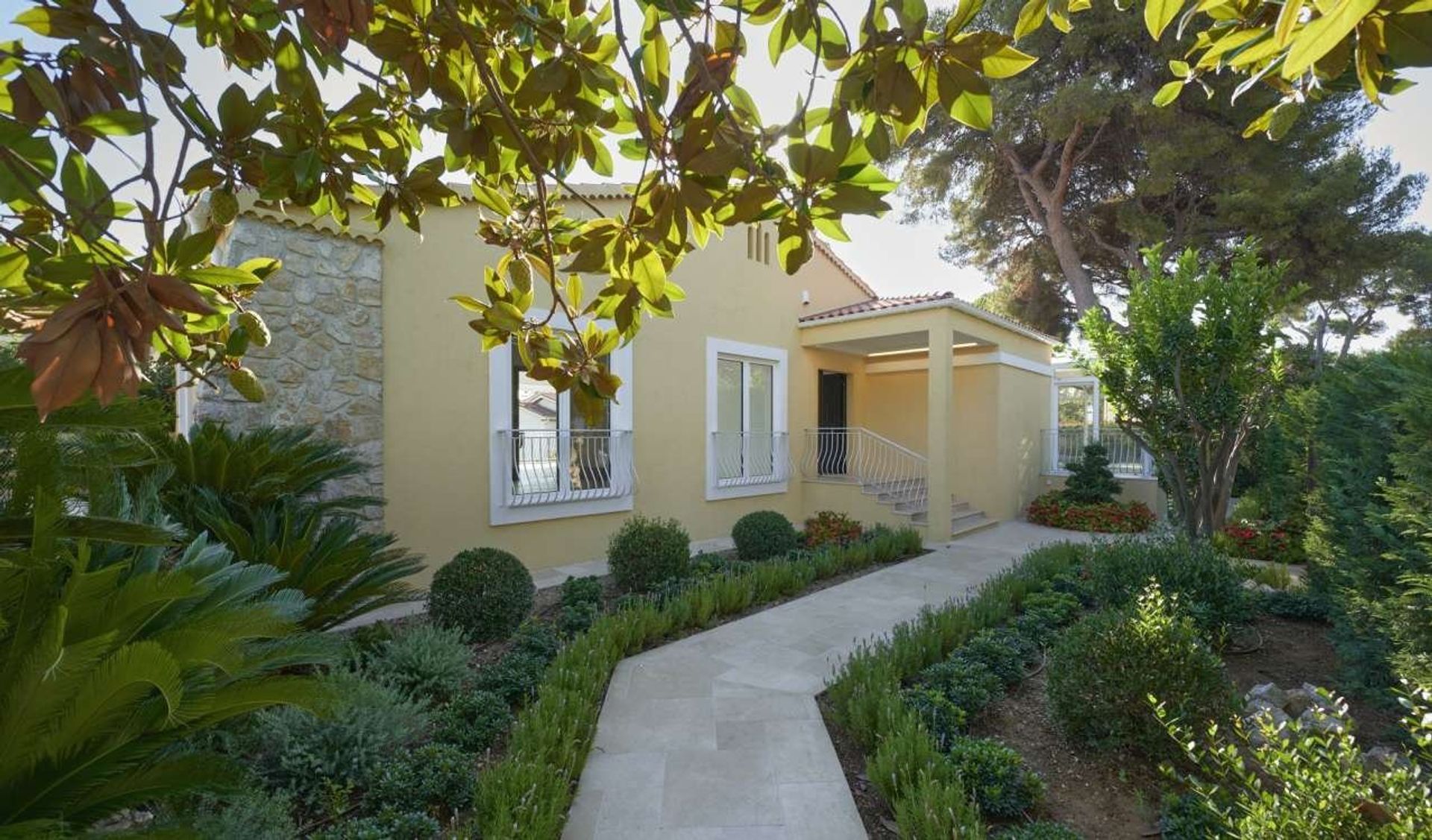 Haus im Roquebrune-Cap-Martin, Provence-Alpes-Côte d'Azur 10125301