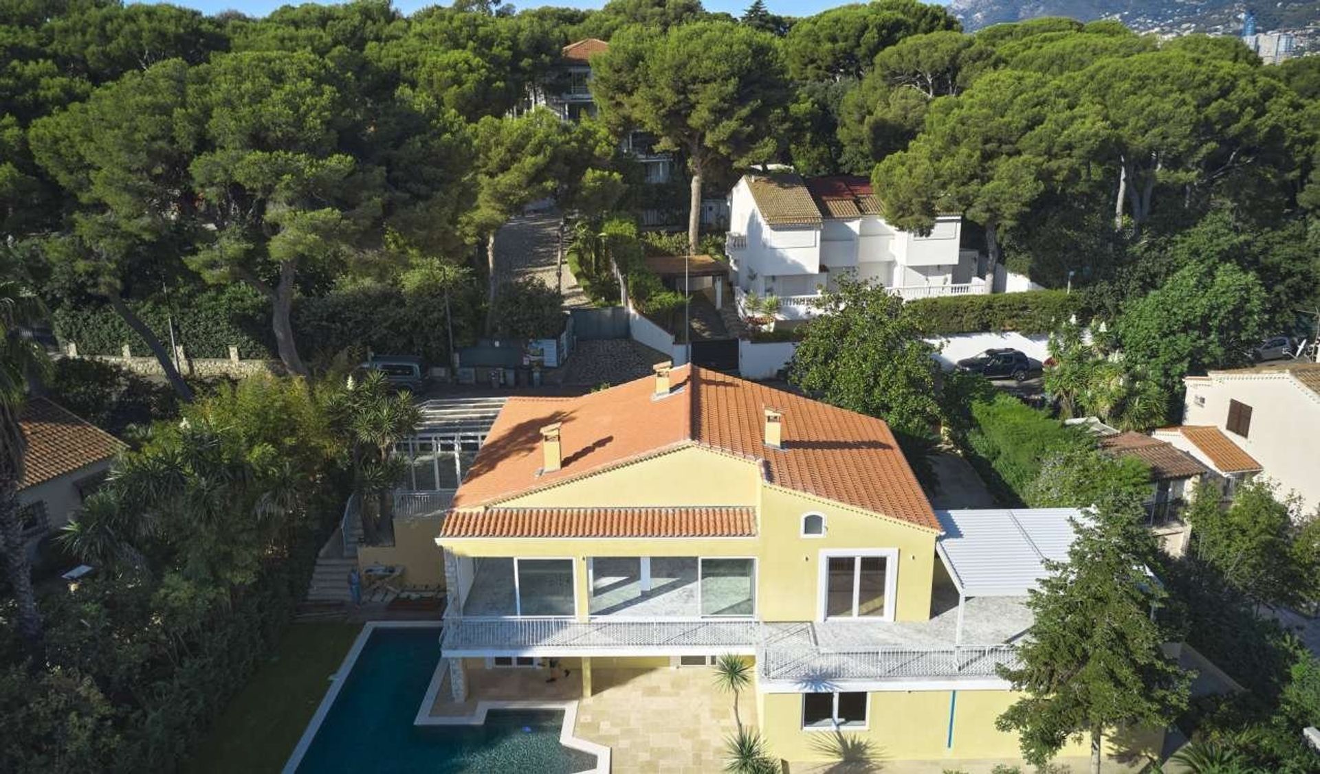 Haus im Roquebrune-Cap-Martin, Provence-Alpes-Côte d'Azur 10125301