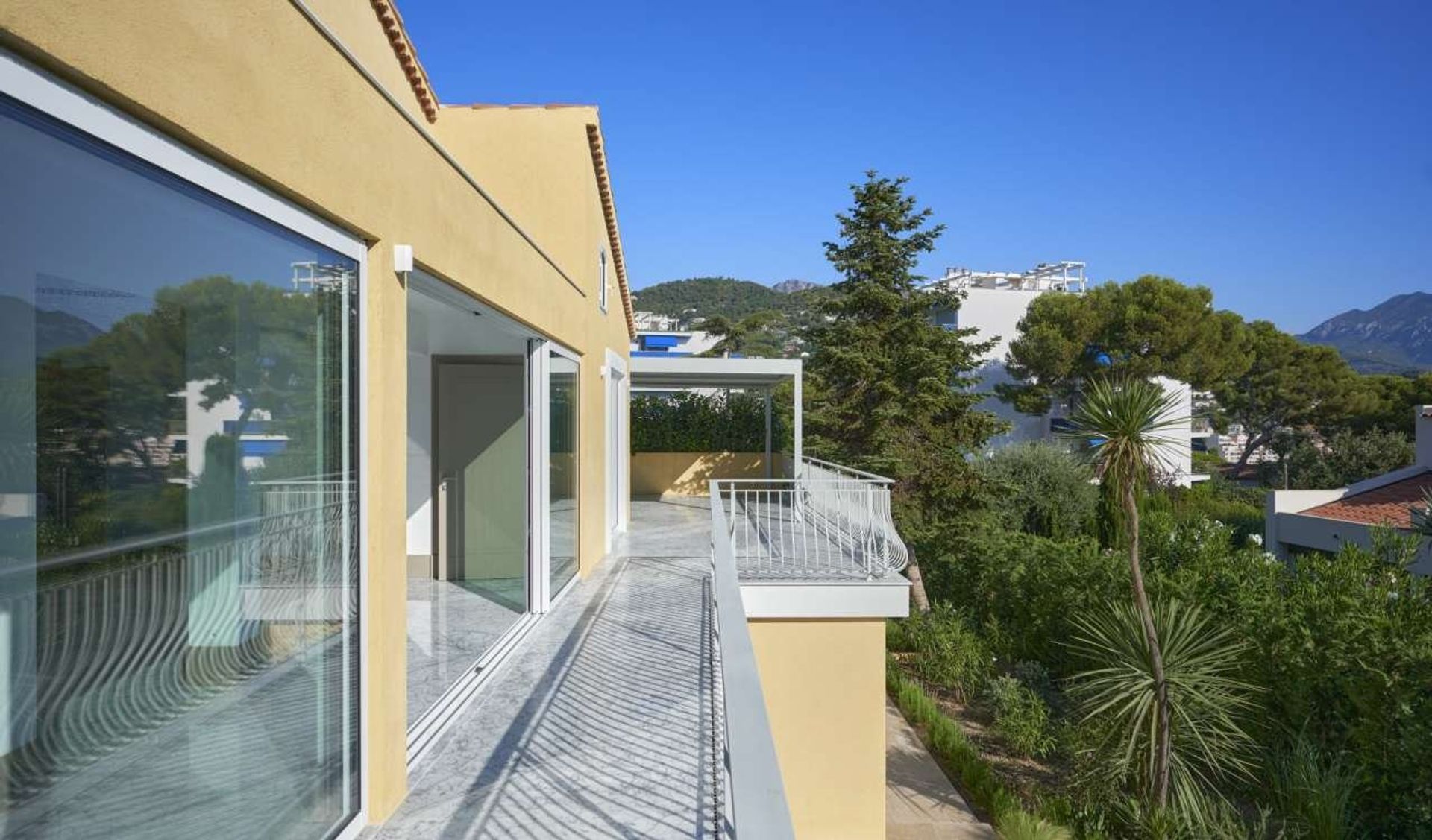 Haus im Roquebrune-Cap-Martin, Provence-Alpes-Côte d'Azur 10125301