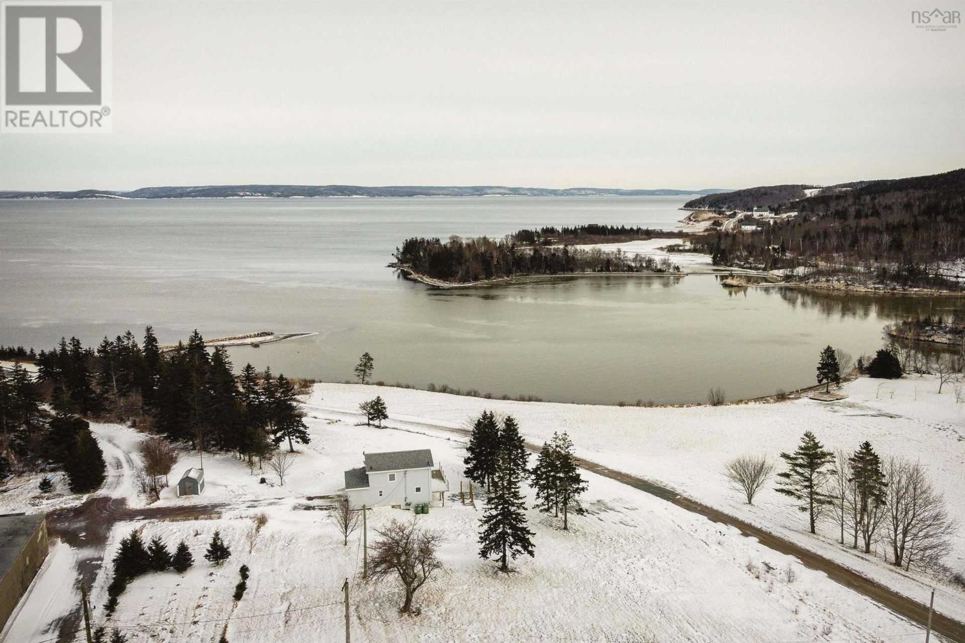 σπίτι σε Saint Peter's, Nova Scotia 10126890