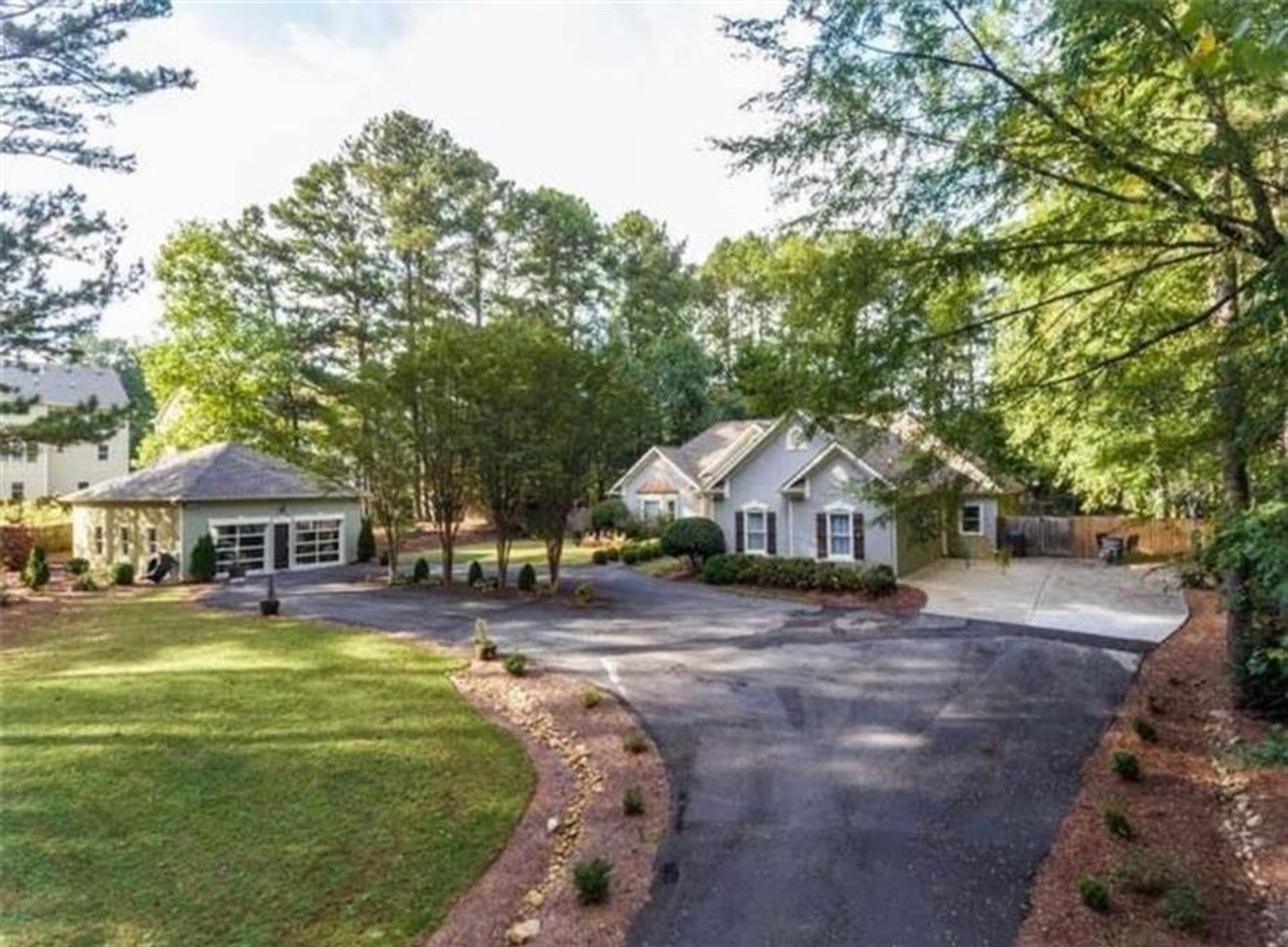 House in Woodstock, Georgia 10127261