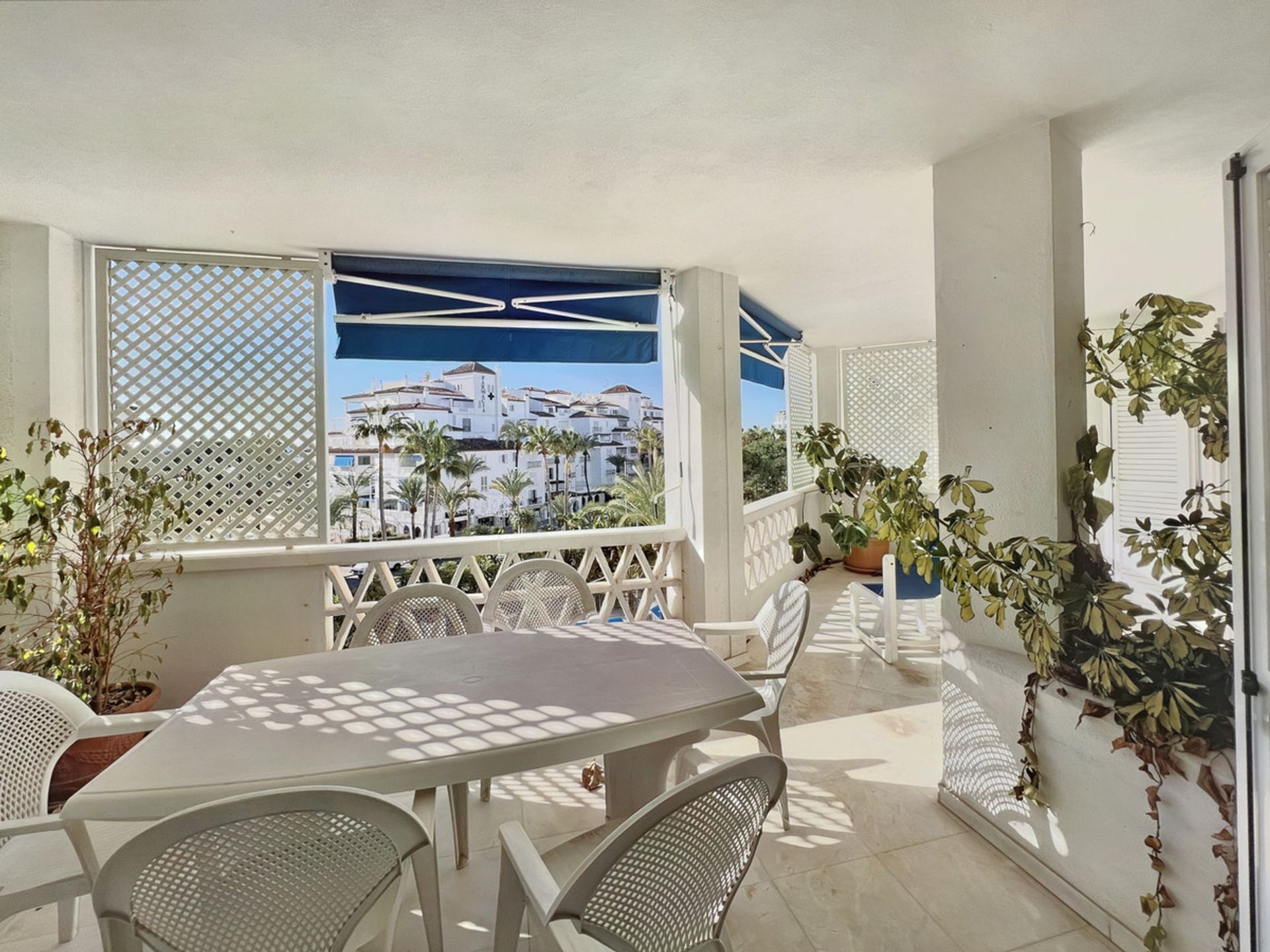 Condominium dans Marbella, Andalusia 10127430