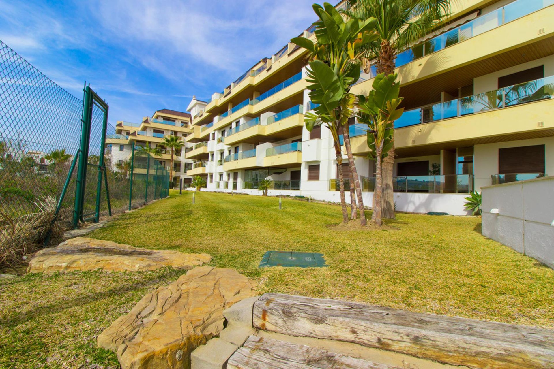 Condominio en Puerto de la Duquesa, Andalusia 10127547