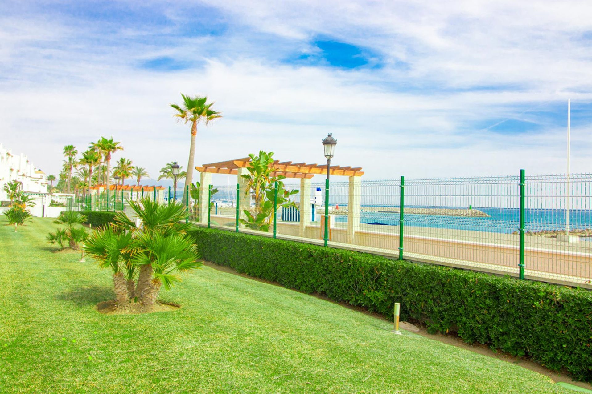 Condominio nel Puerto de la Duquesa, Andalusia 10127547