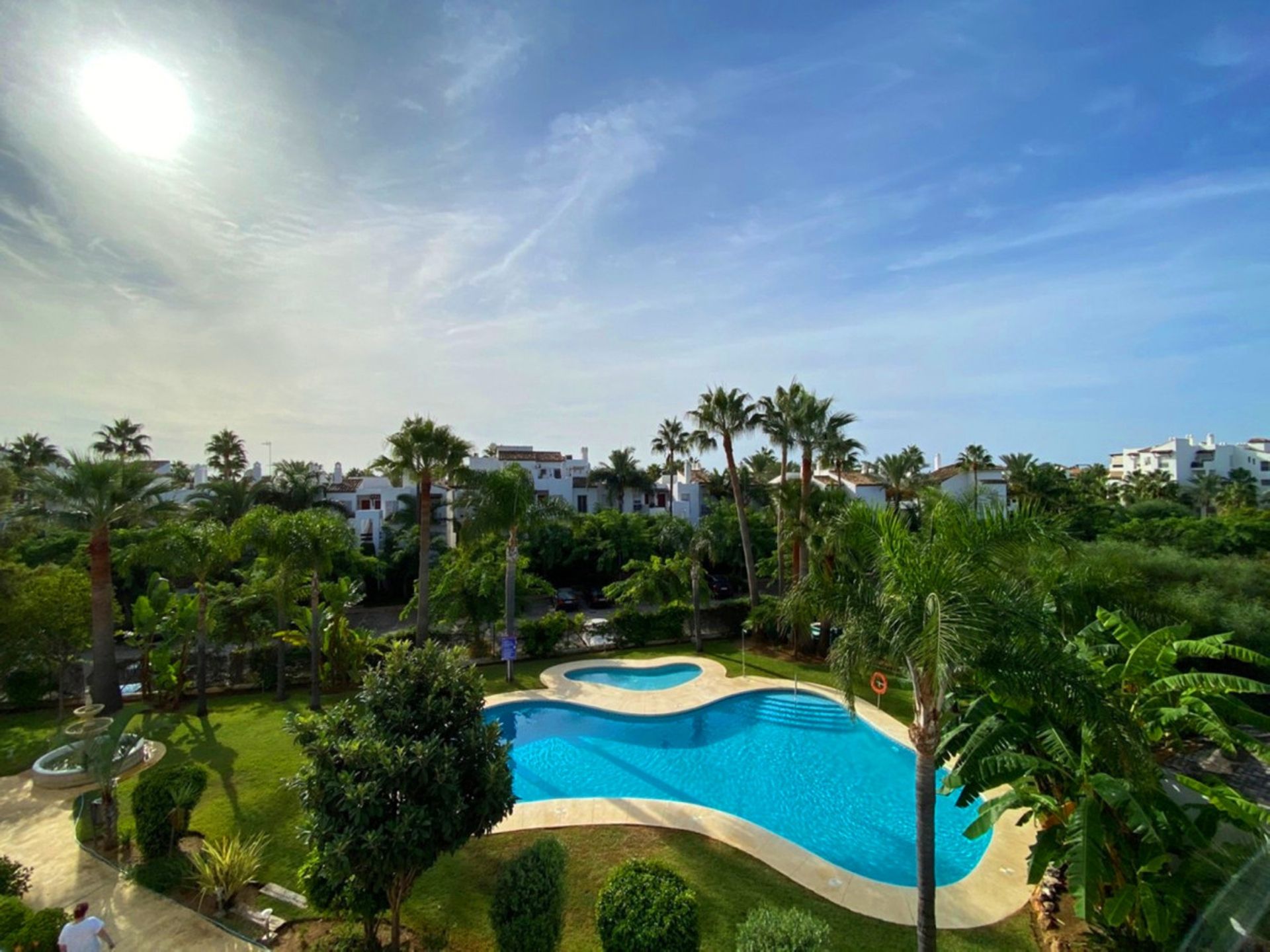 Condominium dans Estepona, Andalucía 10128059