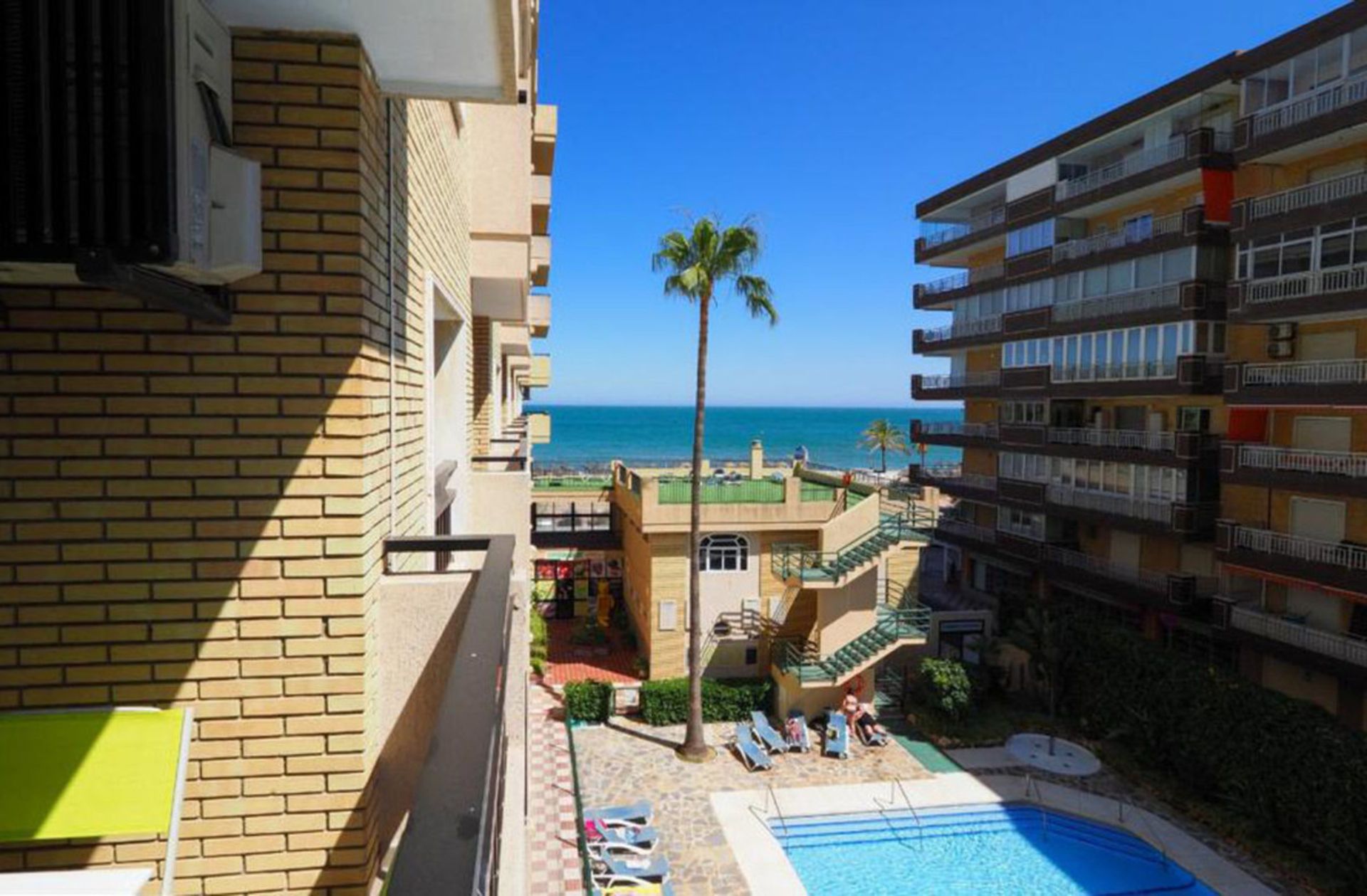 Condominio nel Santa Fe de los Boliches, Andalusia 10128211