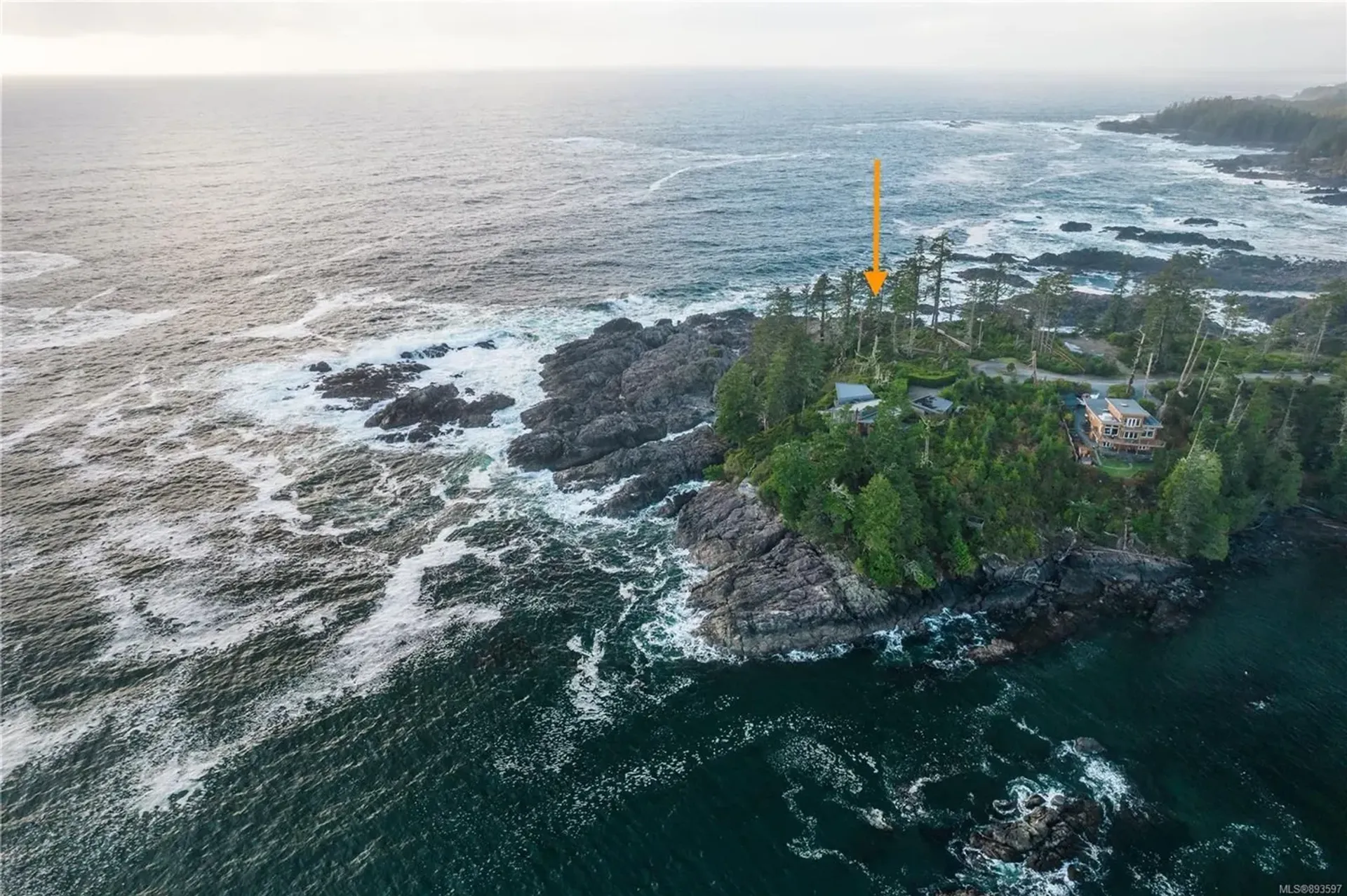 土地 在 Ucluelet, British Columbia 10128571