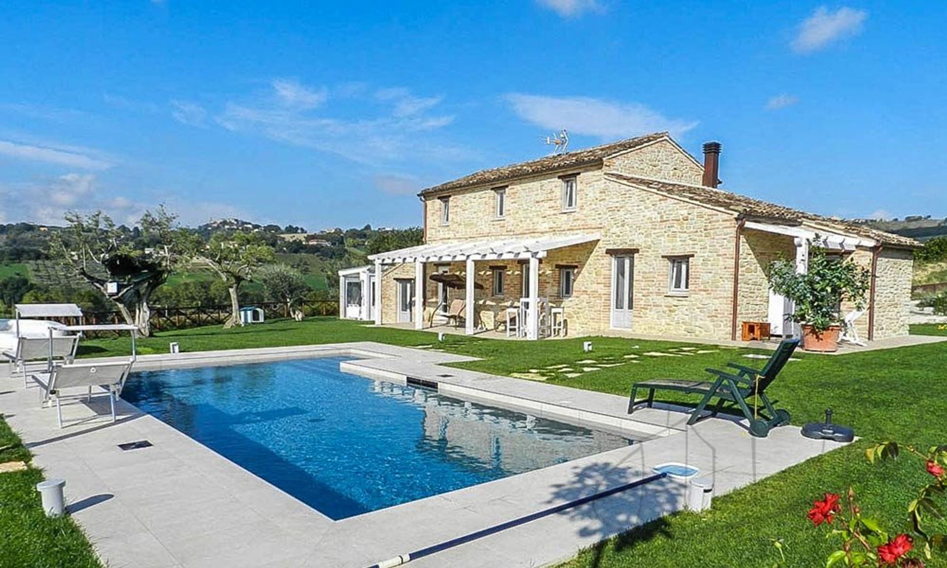 Huis in Monte Vidon Corrado, Marche 10128923