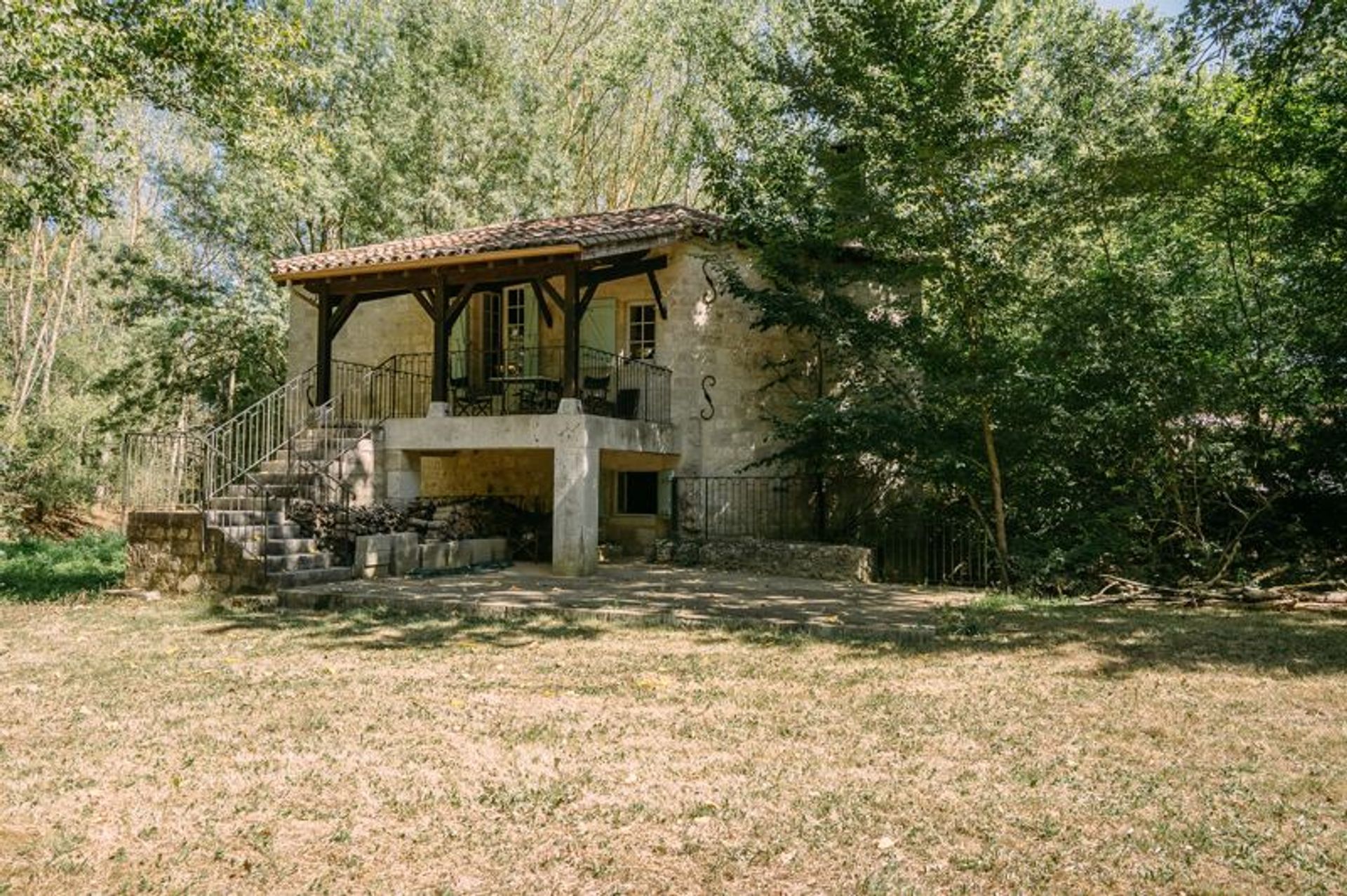 House in Condom, Occitanie 10128976