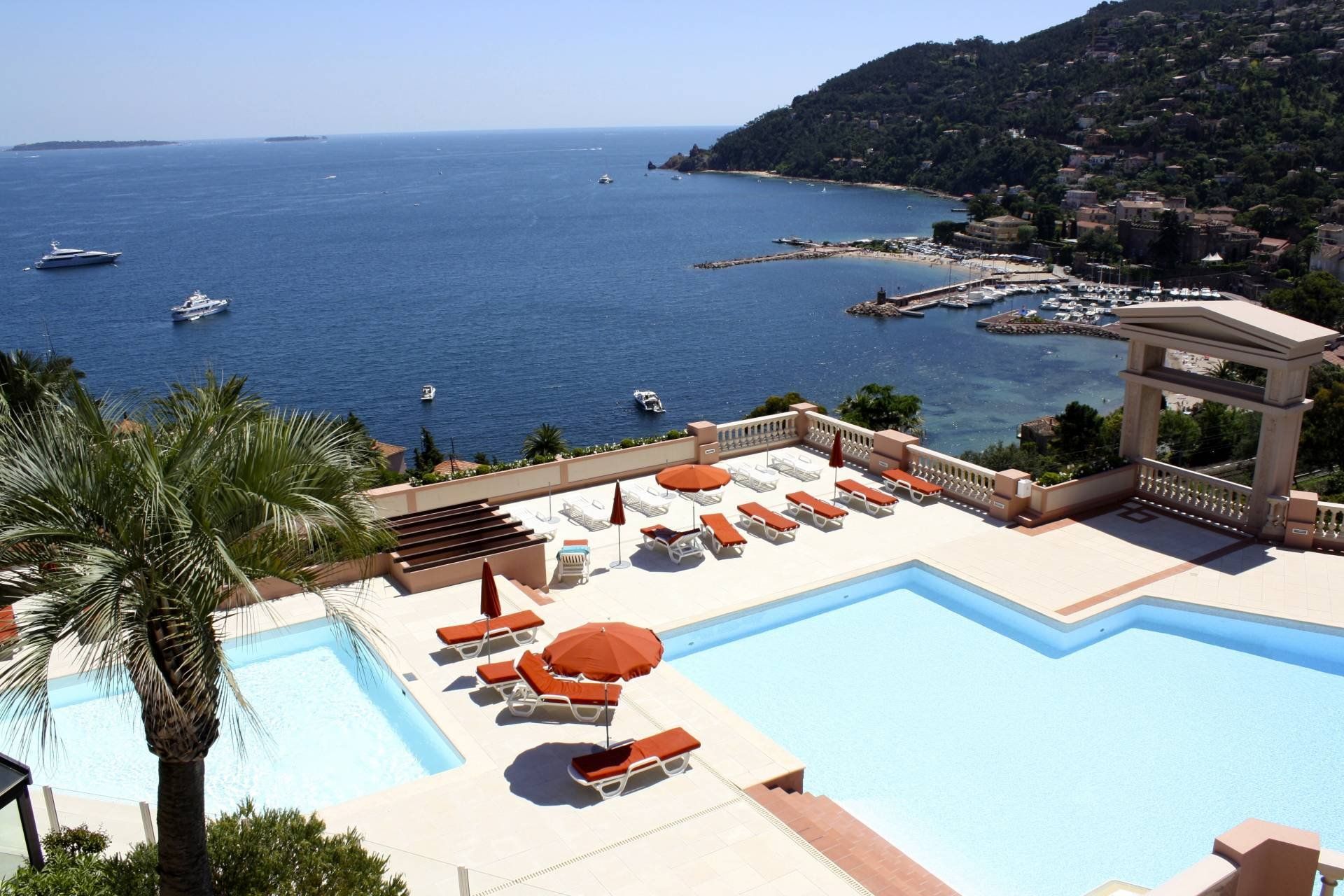 Huis in Théoule-sur-Mer, Provence-Alpes-Côte d'Azur 10129691