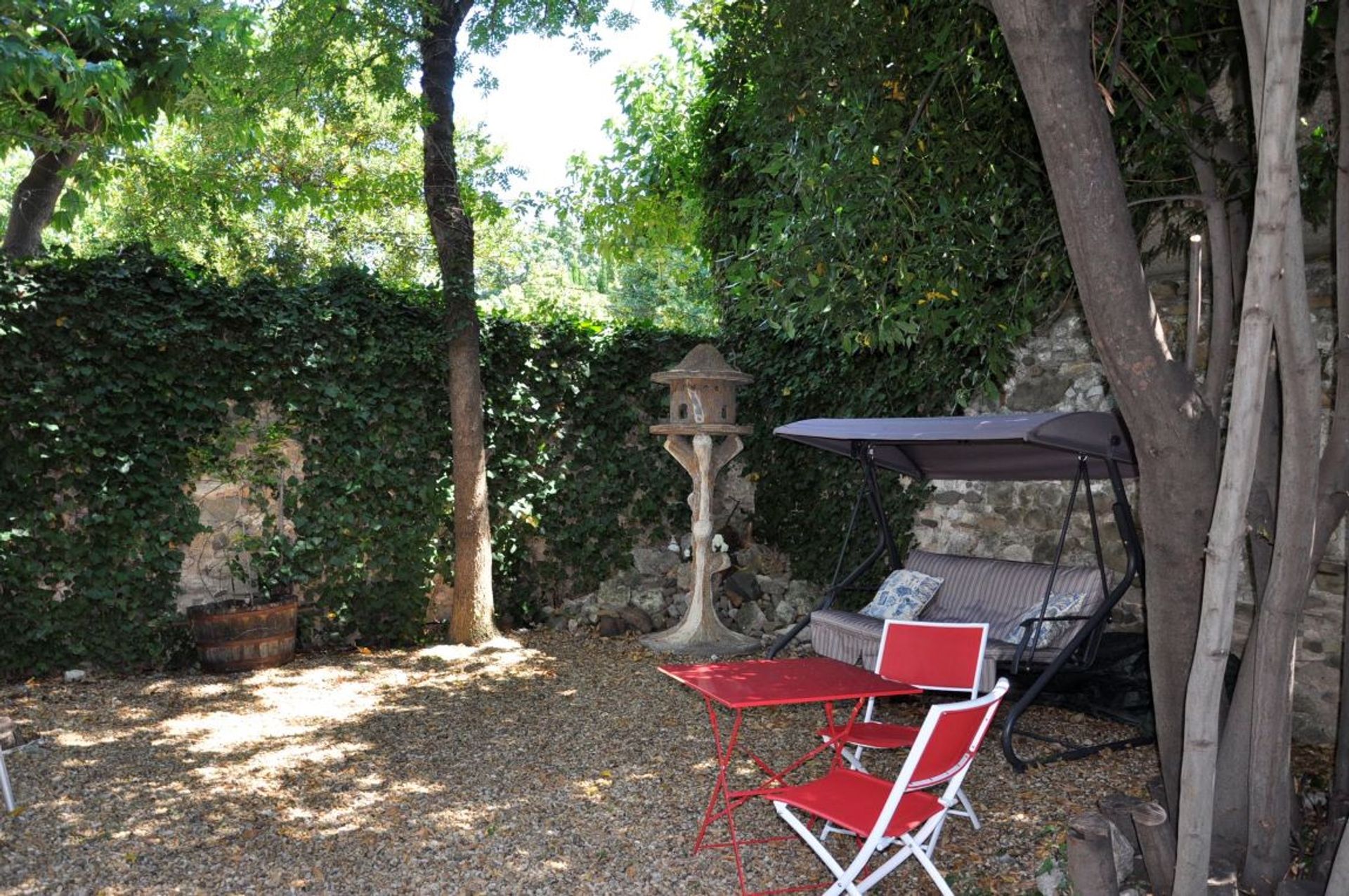 casa no Ouveillan, Occitanie 10129873