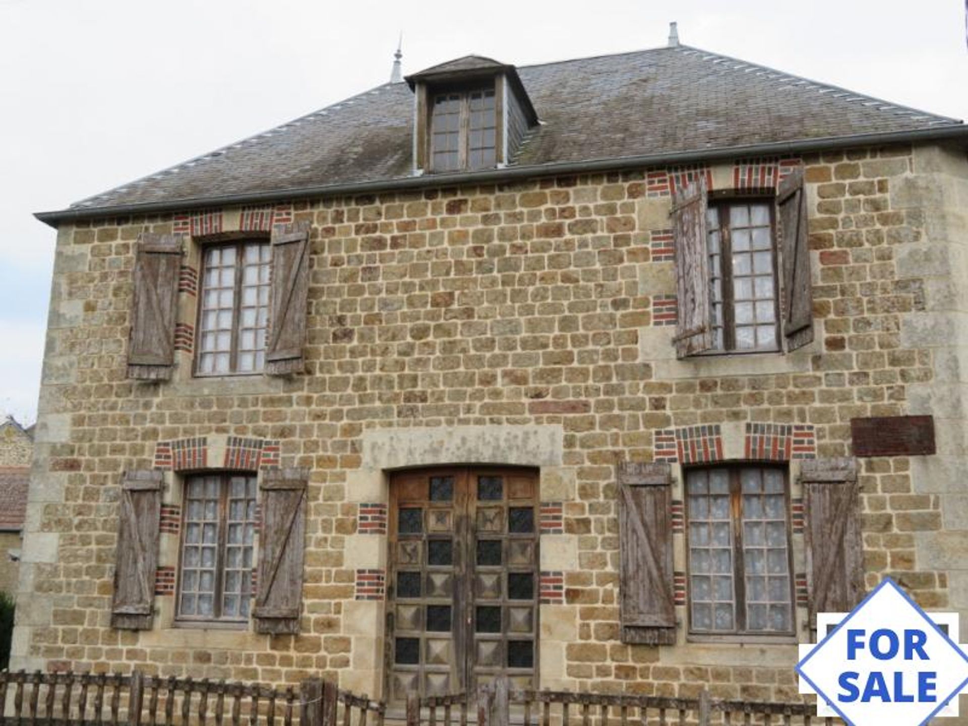 Hus i Écouché-les-Vallées, Normandy 10129945