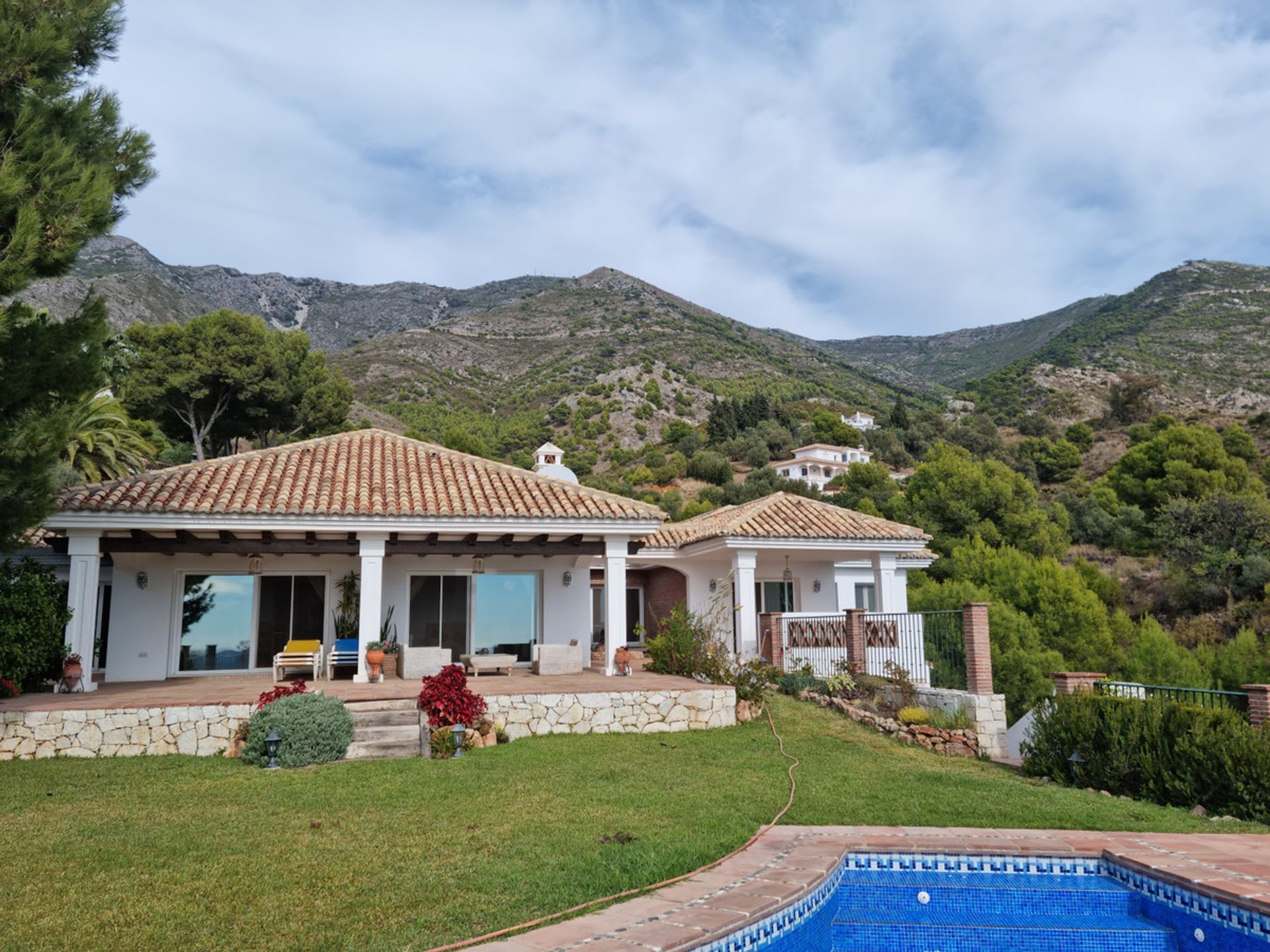 House in Alhaurin el Grande, Andalusia 10130242