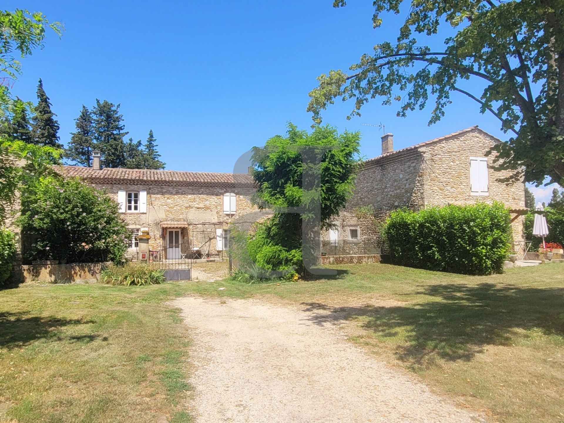 Haus im La Bégude-de-Mazenc, Auvergne-Rhône-Alpes 10131199