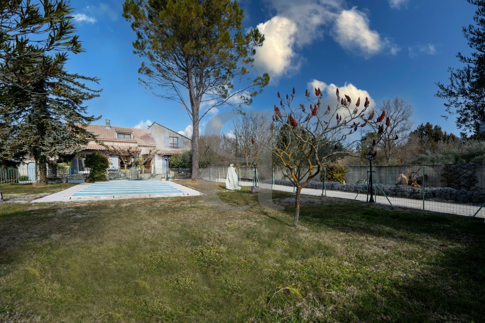 casa en L'Isle-sur-la-Sorgue, Provence-Alpes-Côte d'Azur 10131202