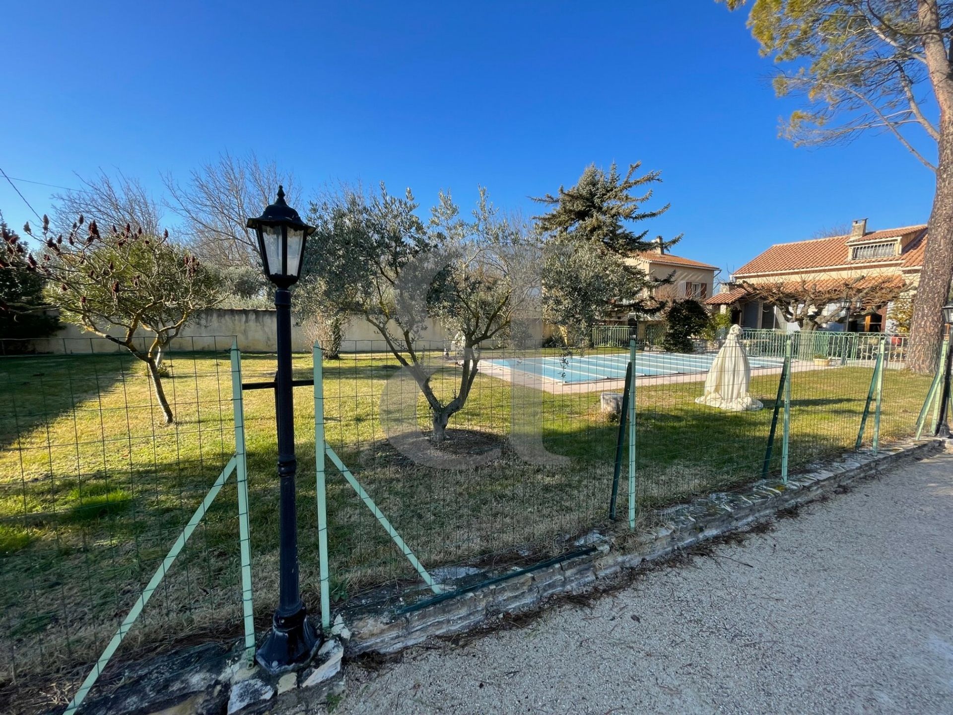 casa en L'Isle-sur-la-Sorgue, Provence-Alpes-Côte d'Azur 10131202