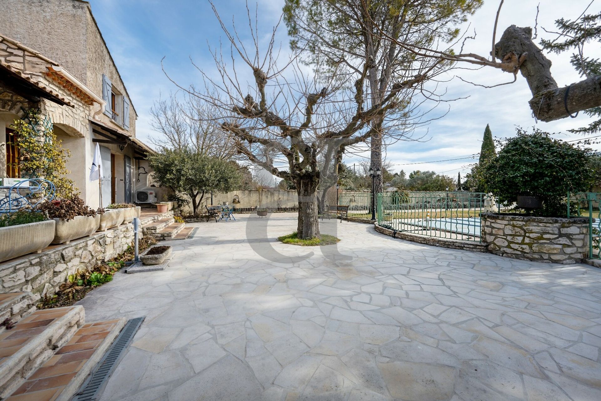 casa en L'Isle-sur-la-Sorgue, Provence-Alpes-Côte d'Azur 10131202