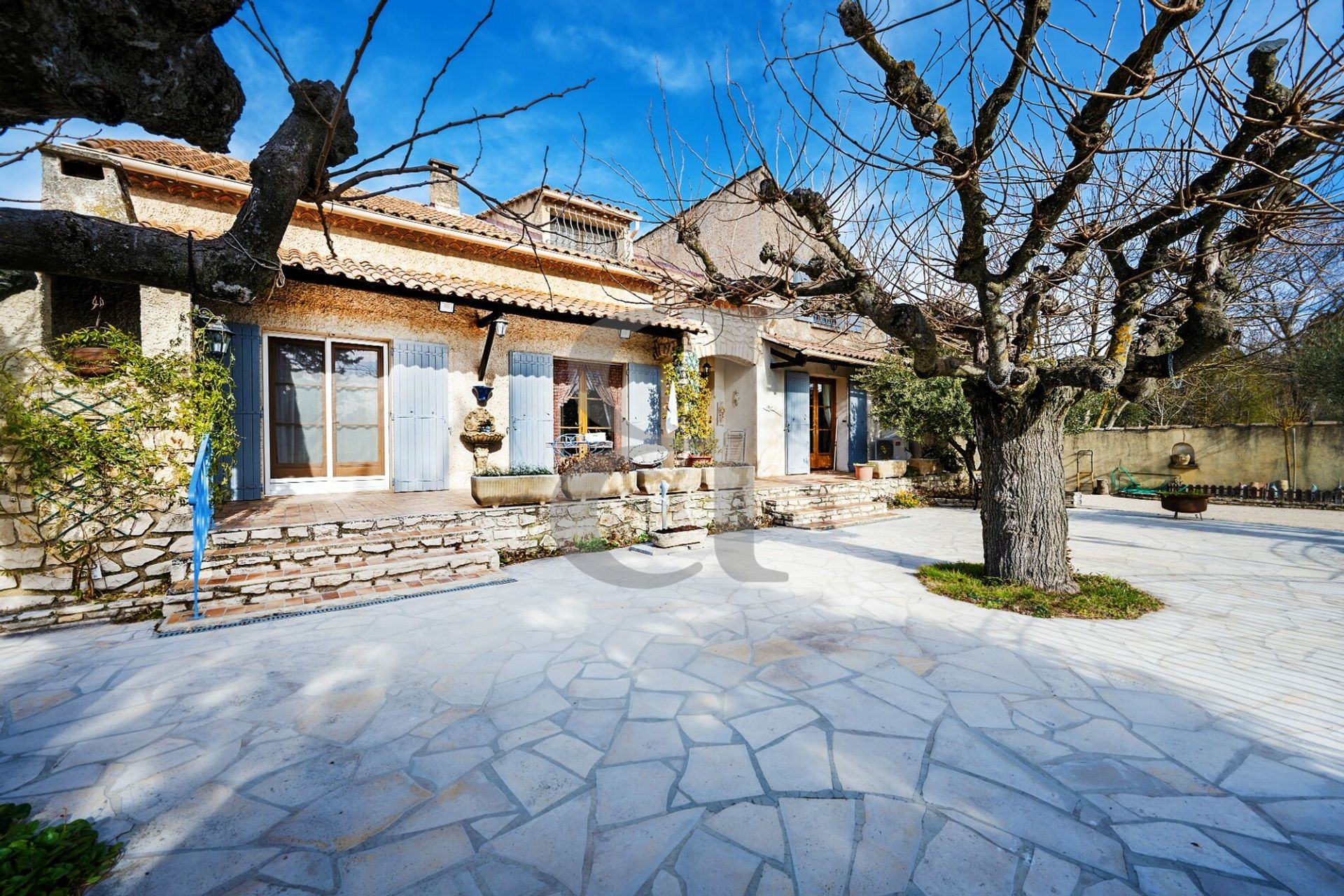 casa en L'Isle-sur-la-Sorgue, Provence-Alpes-Côte d'Azur 10131202