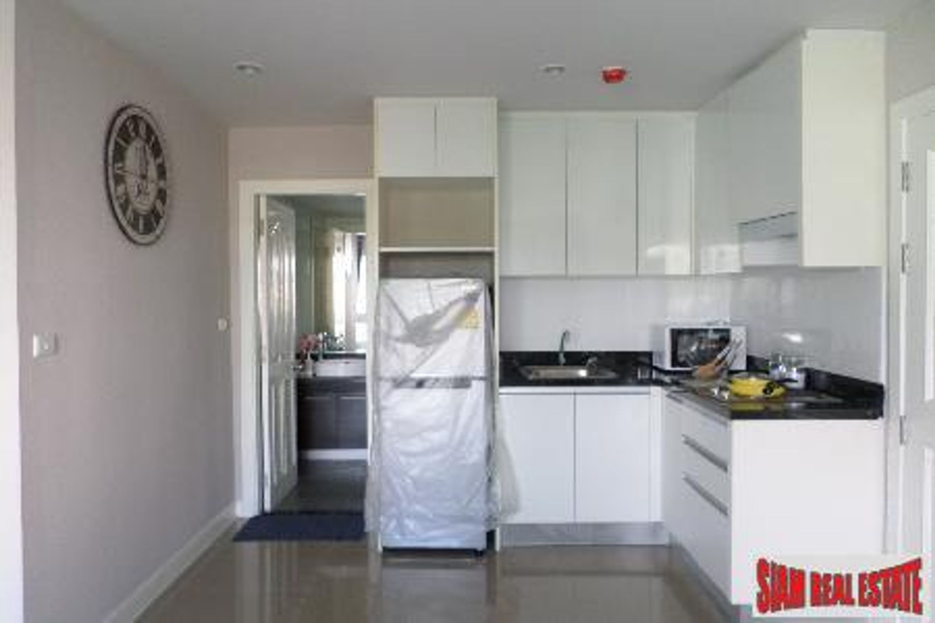 Condominio en Ban Khlong Samrong, Samut Prakan 10131268