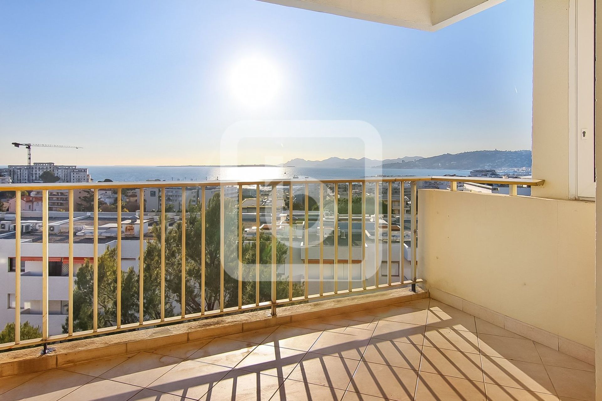 Condominium in Juan-les-Pins, Provence-Alpes-Côte d'Azur 10131954