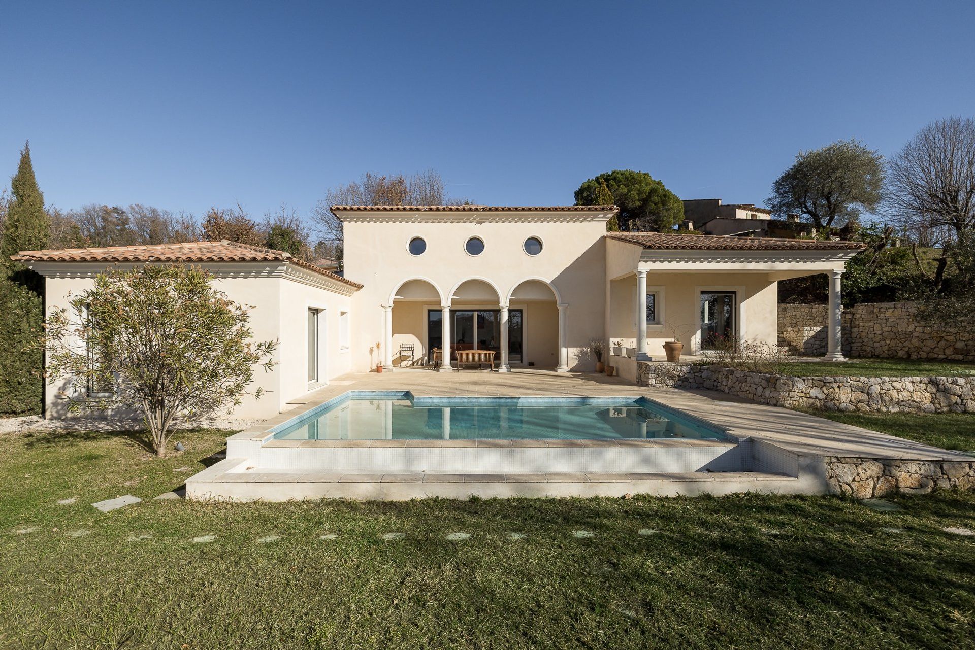 Huis in Chateauneuf-Grasse, Provence-Alpes-Côte d'Azur 10132146