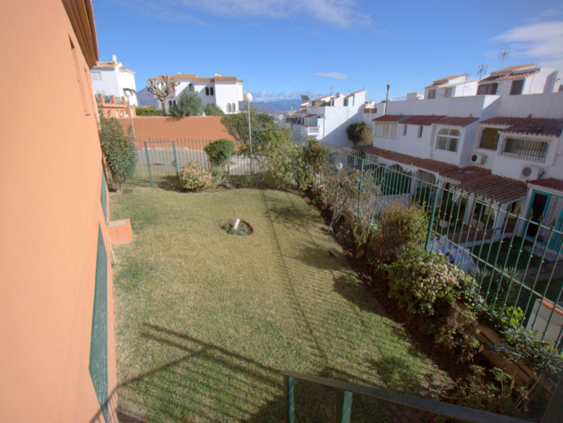 Condominio nel Puerto de la Duquesa, Andalusia 10132600