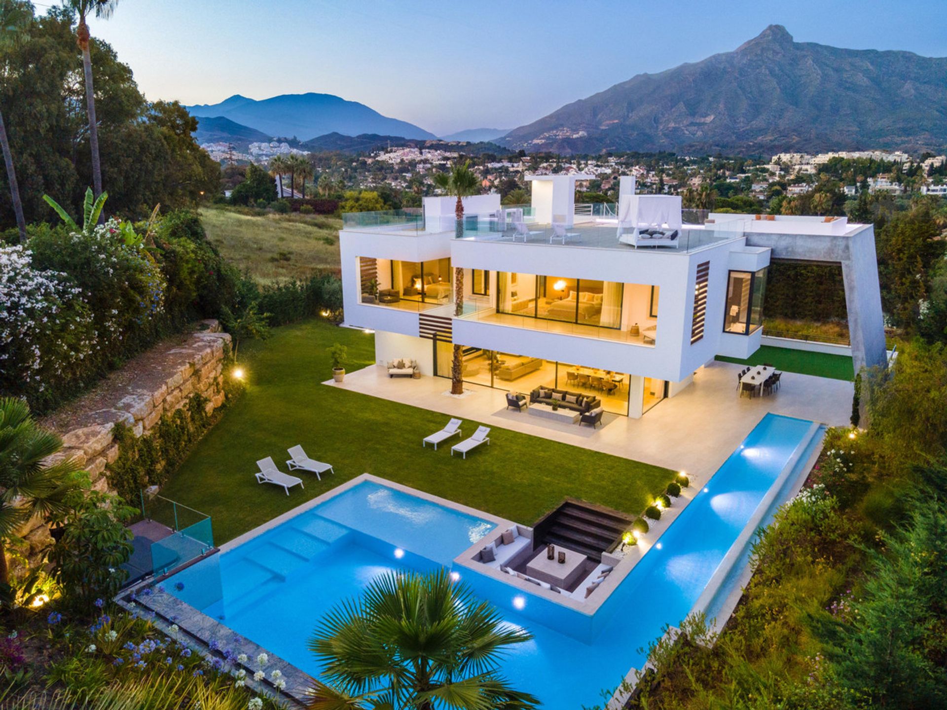 rumah dalam Marbella, Andalucía 10132646