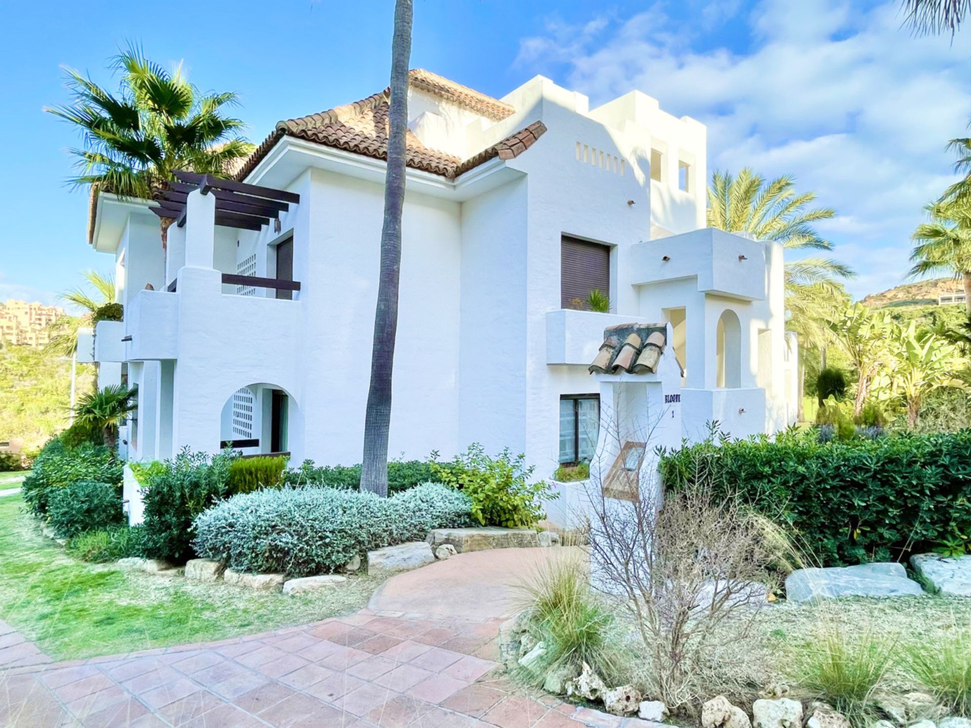 Condominio nel Puerto de la Duquesa, Andalusia 10132681