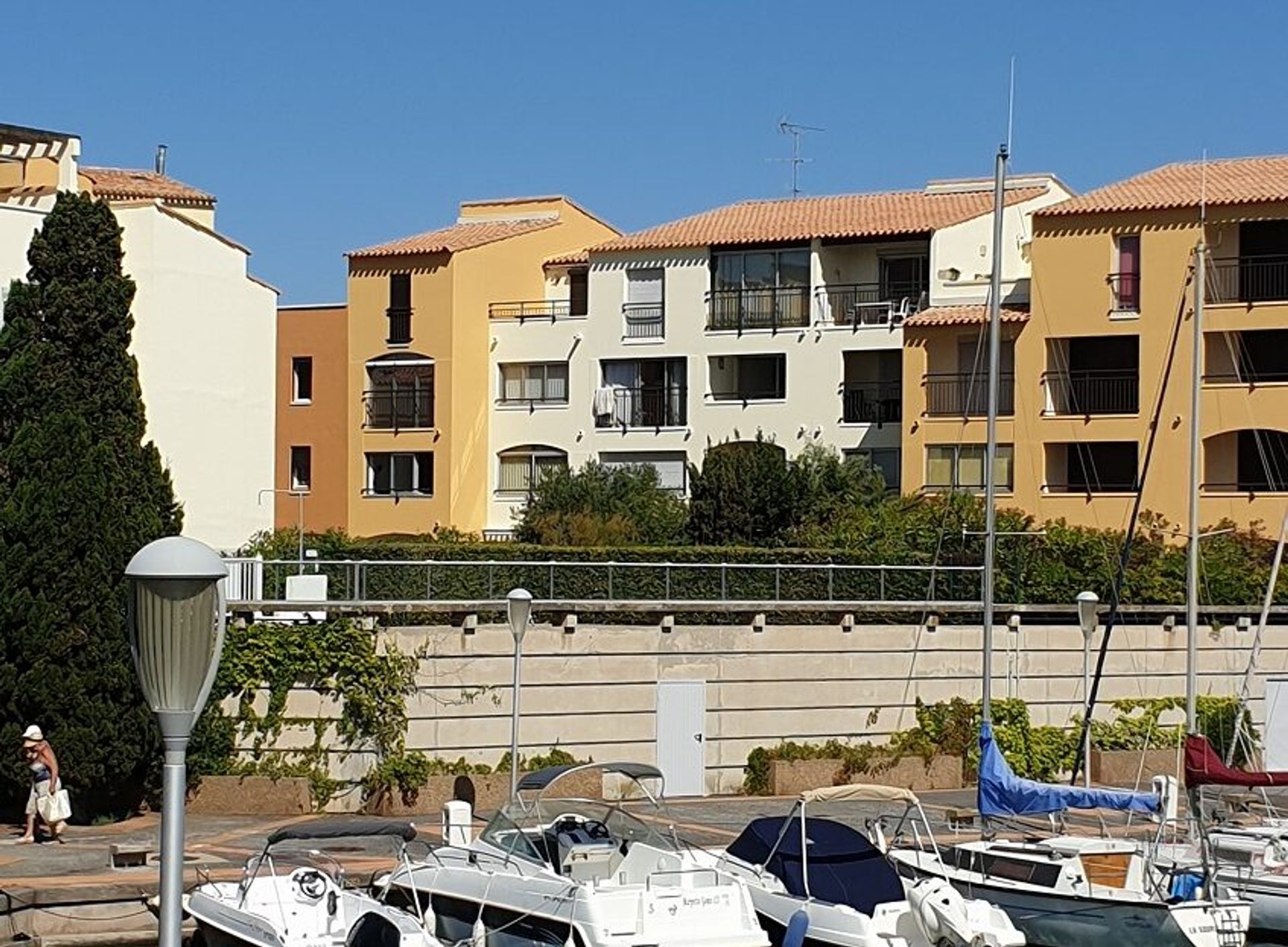 Condominium in Agde, Occitanie 10132749