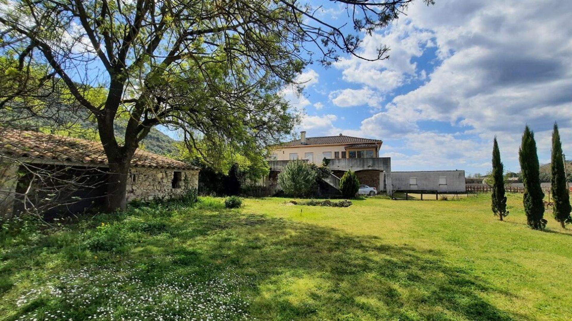 rumah dalam Pézènes-les-Mines, Occitanie 10132820