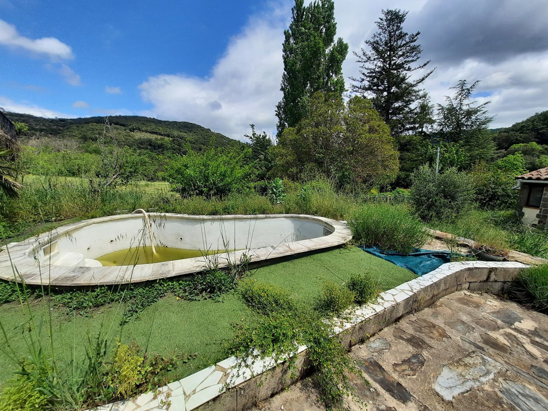 بيت في Olargues, Occitanie 10132850