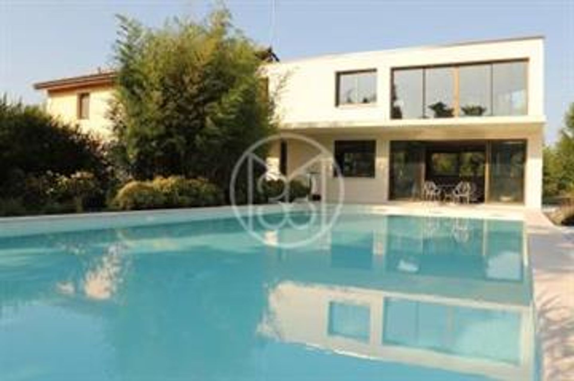 House in Montpon-Menesterol, Nouvelle-Aquitaine 10133672