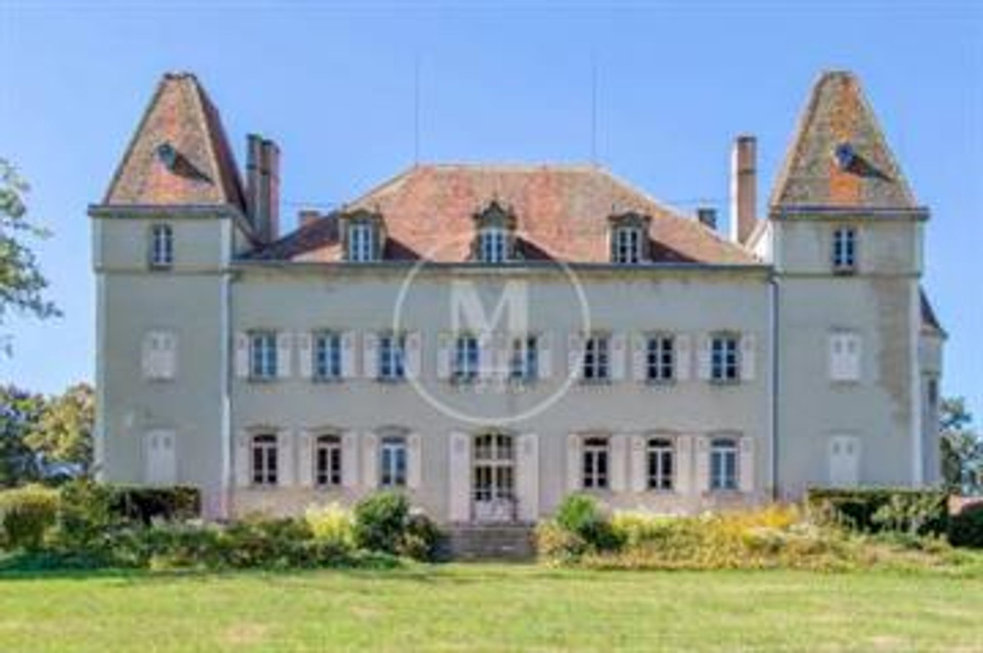 Haus im Clermont-Ferrand, Auvergne-Rhone-Alpes 10133675