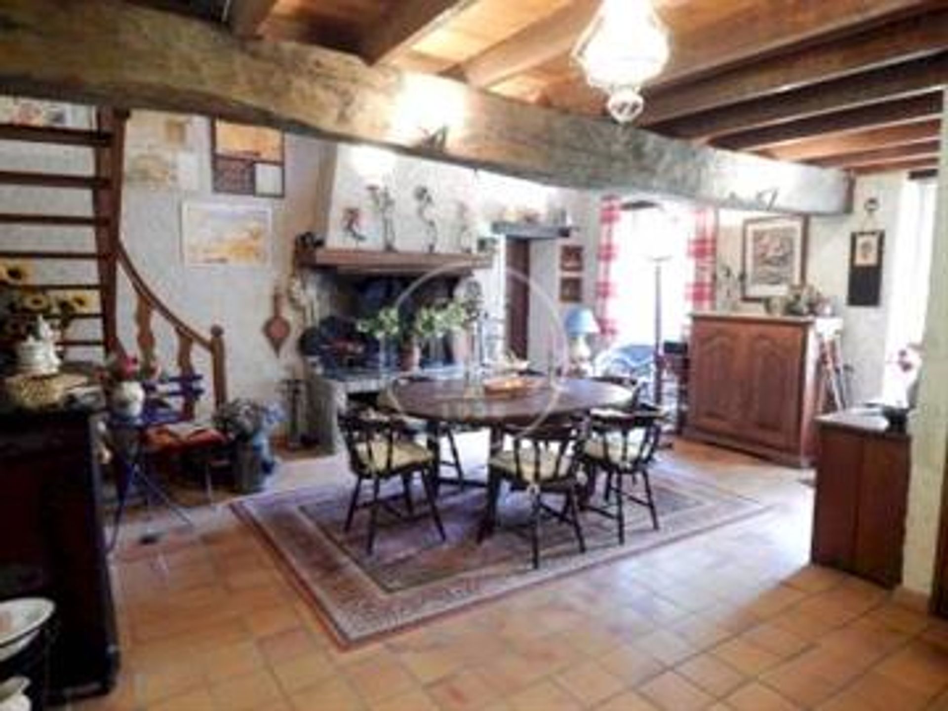 Rumah di Saint-Martin-le-Mault, Nouvelle-Aquitaine 10133710