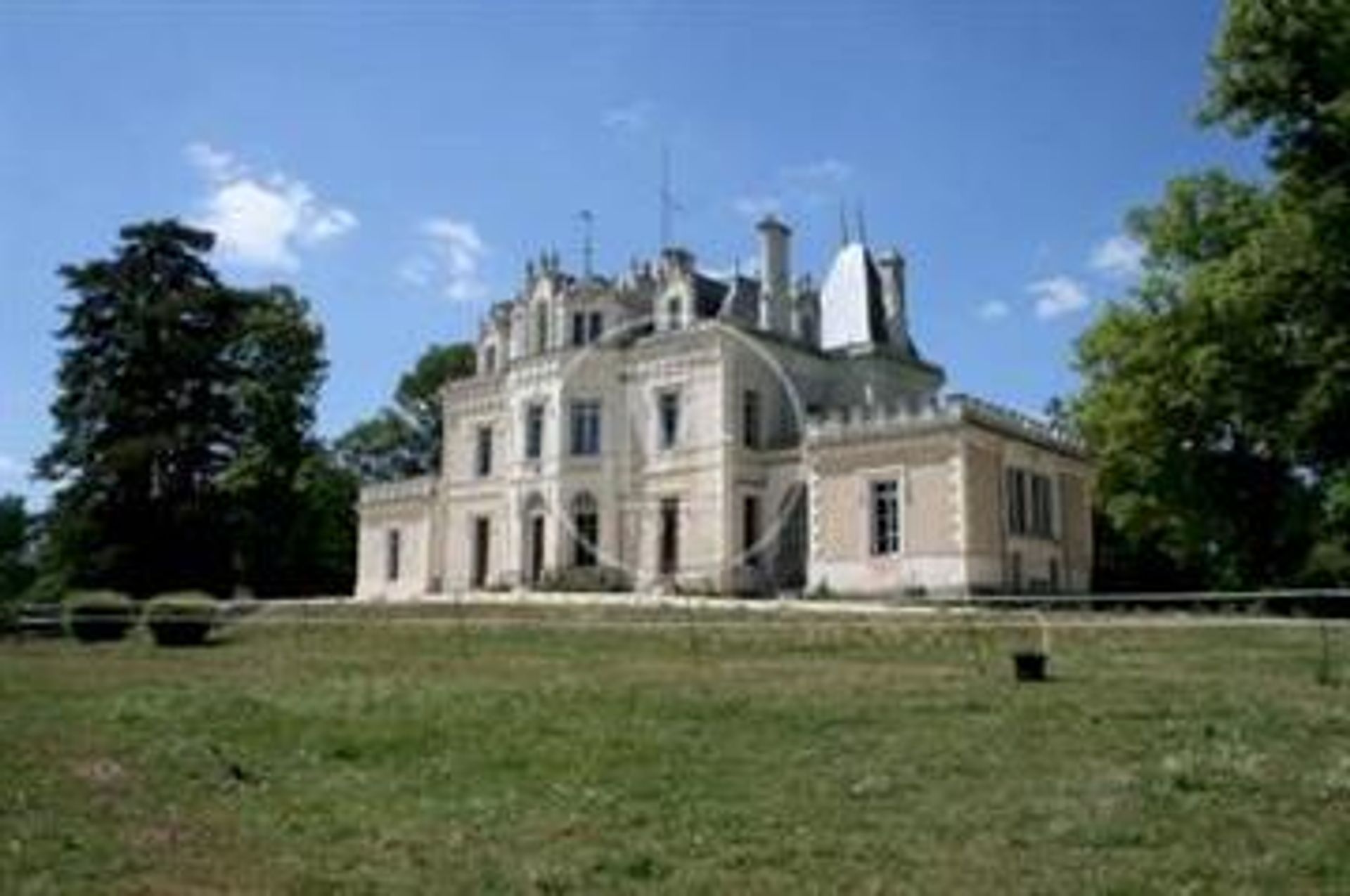 Будинок в La Roche-Posay, Nouvelle-Aquitaine 10133715