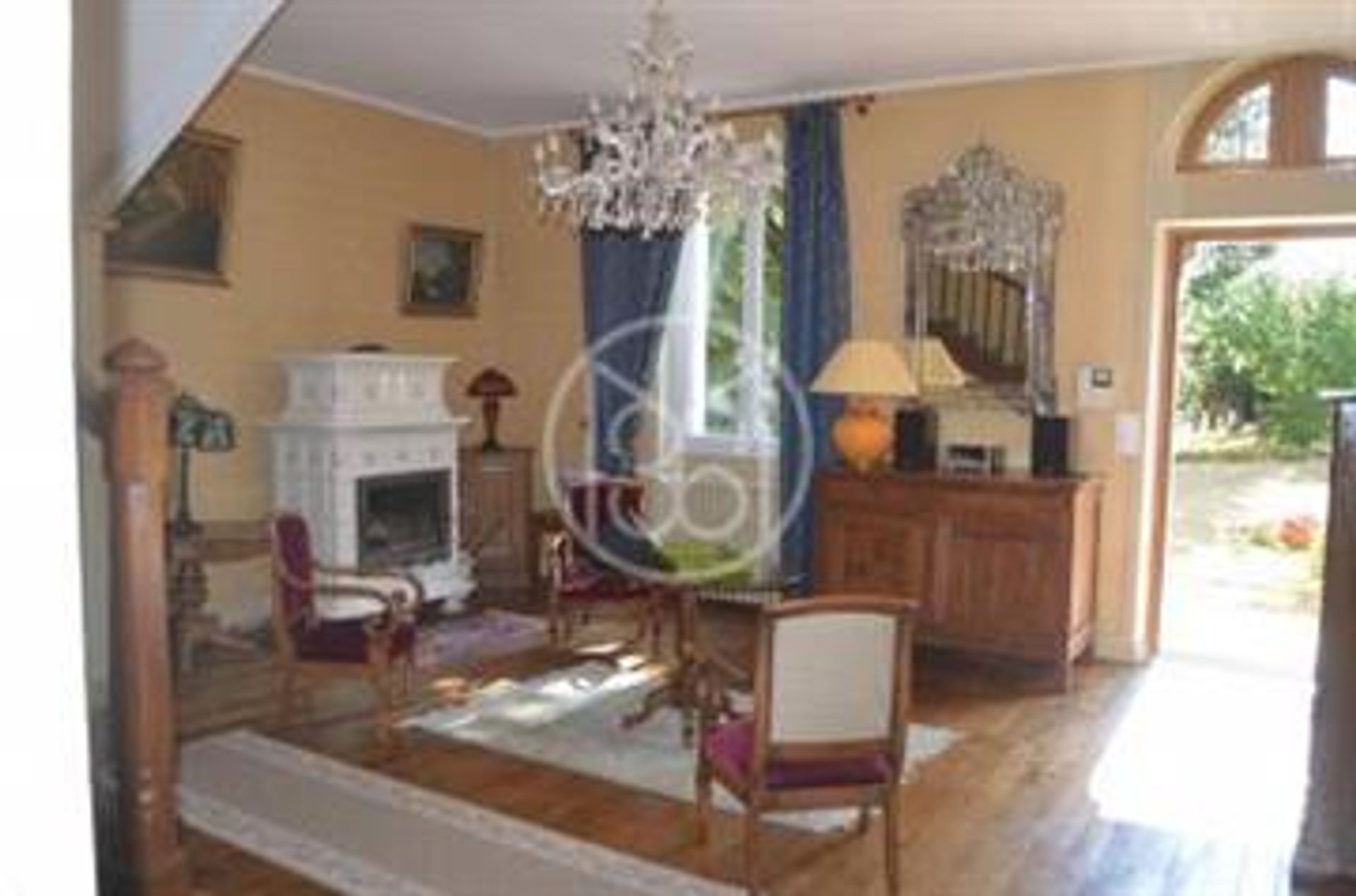 Hus i Valence-en-Poitou, Nouvelle-Aquitaine 10133739