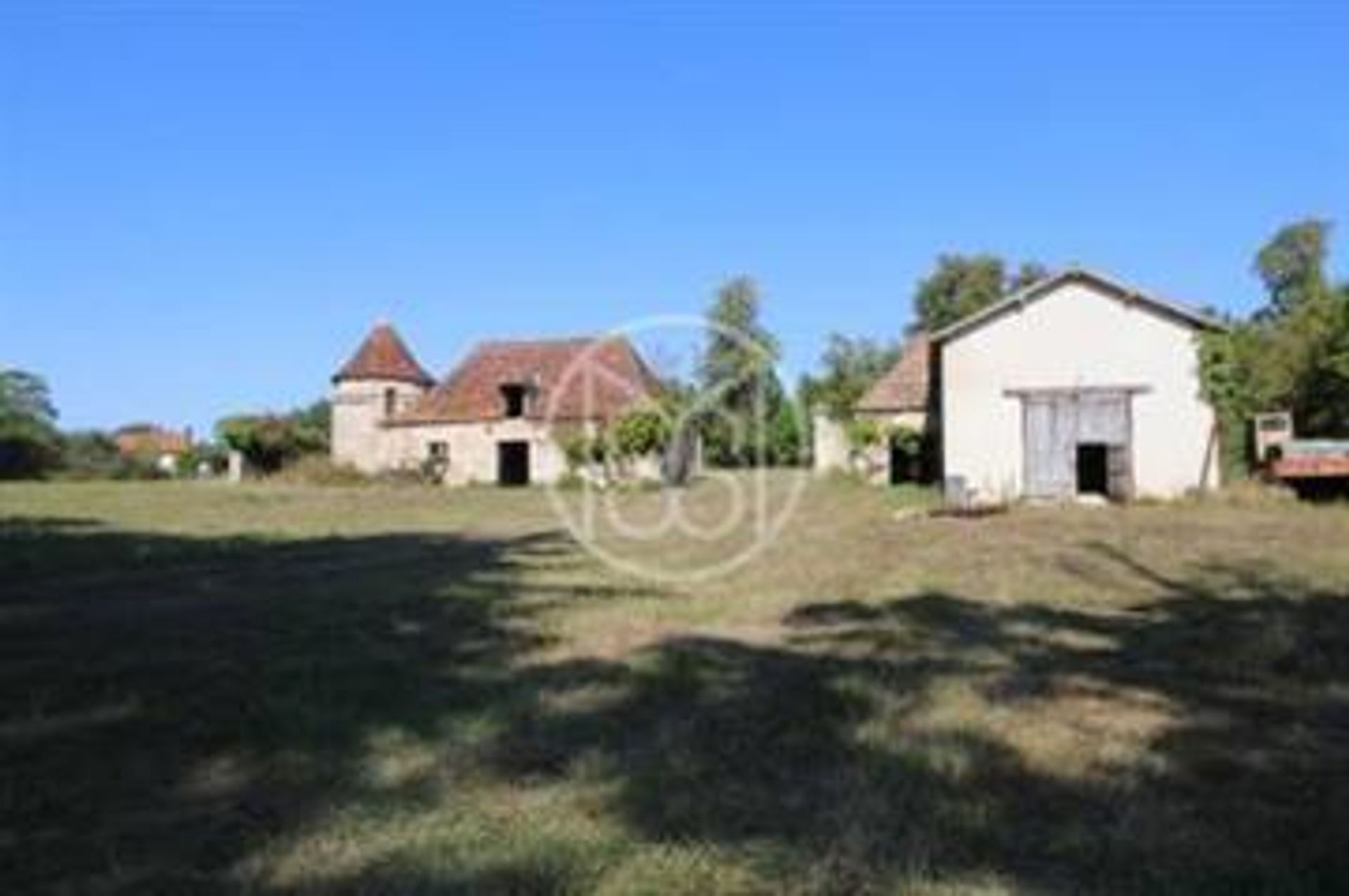 Rumah di Montmorillon, Nouvelle-Aquitaine 10133741